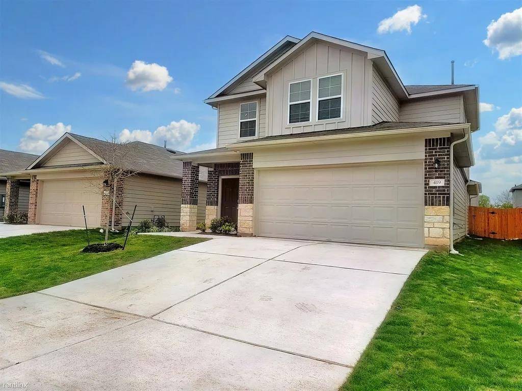 419 Sickle LOOP, Uhland, TX 78640