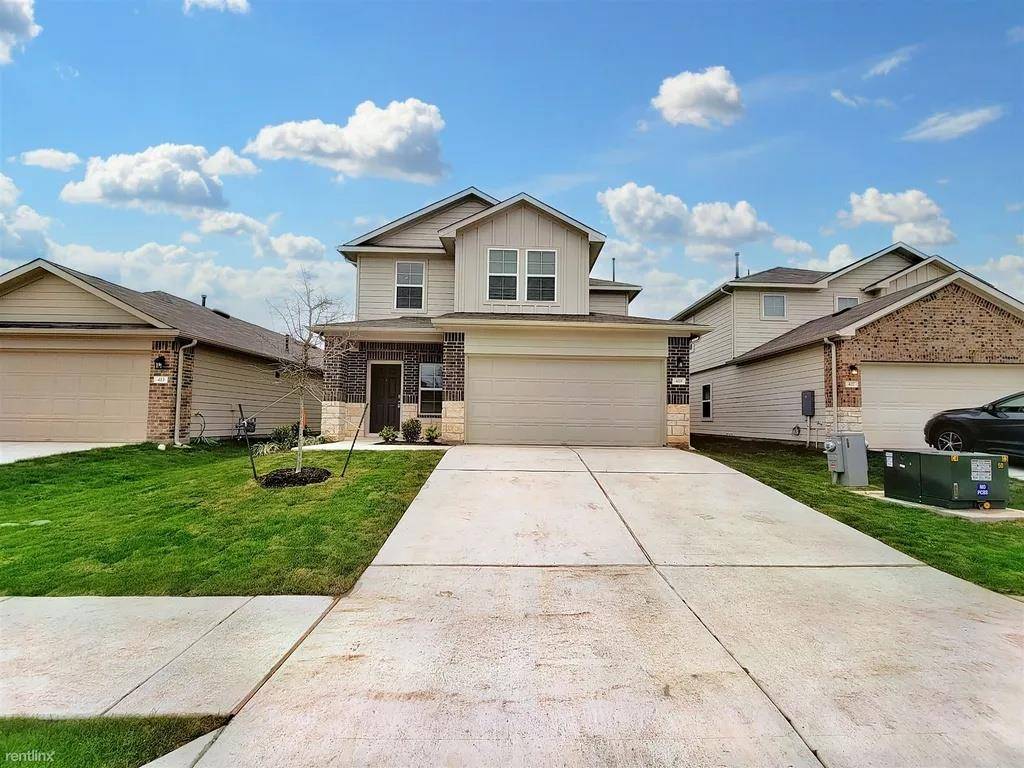 419 Sickle LOOP, Uhland, TX 78640