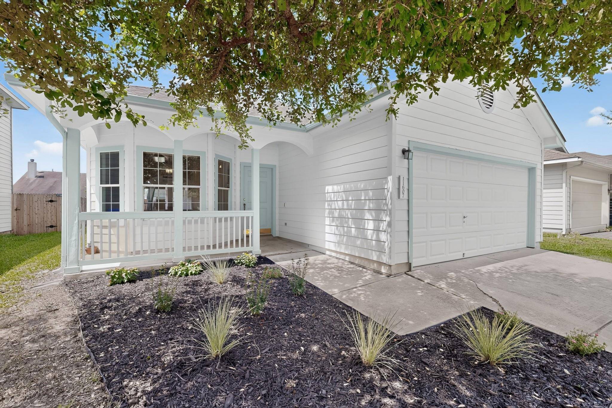 11607 Lapoynor ST, Manor, TX 78653