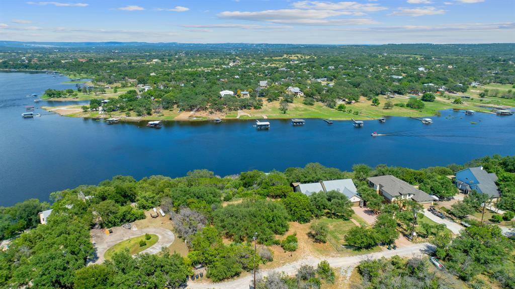 513 Nomad DR, Spicewood, TX 78669