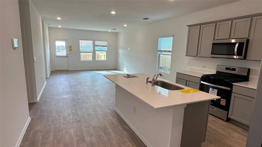 204 Inks LN, Kyle, TX 78640