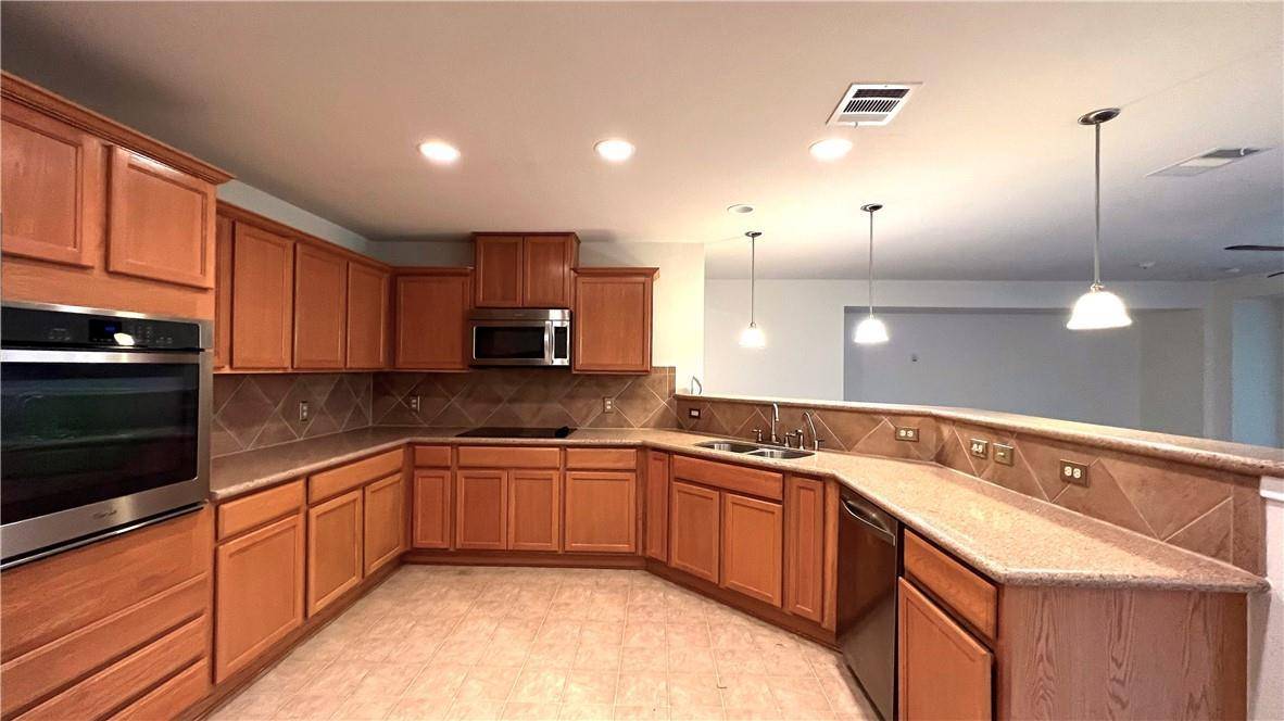 813 Oatmeal DR, Pflugerville, TX 78660