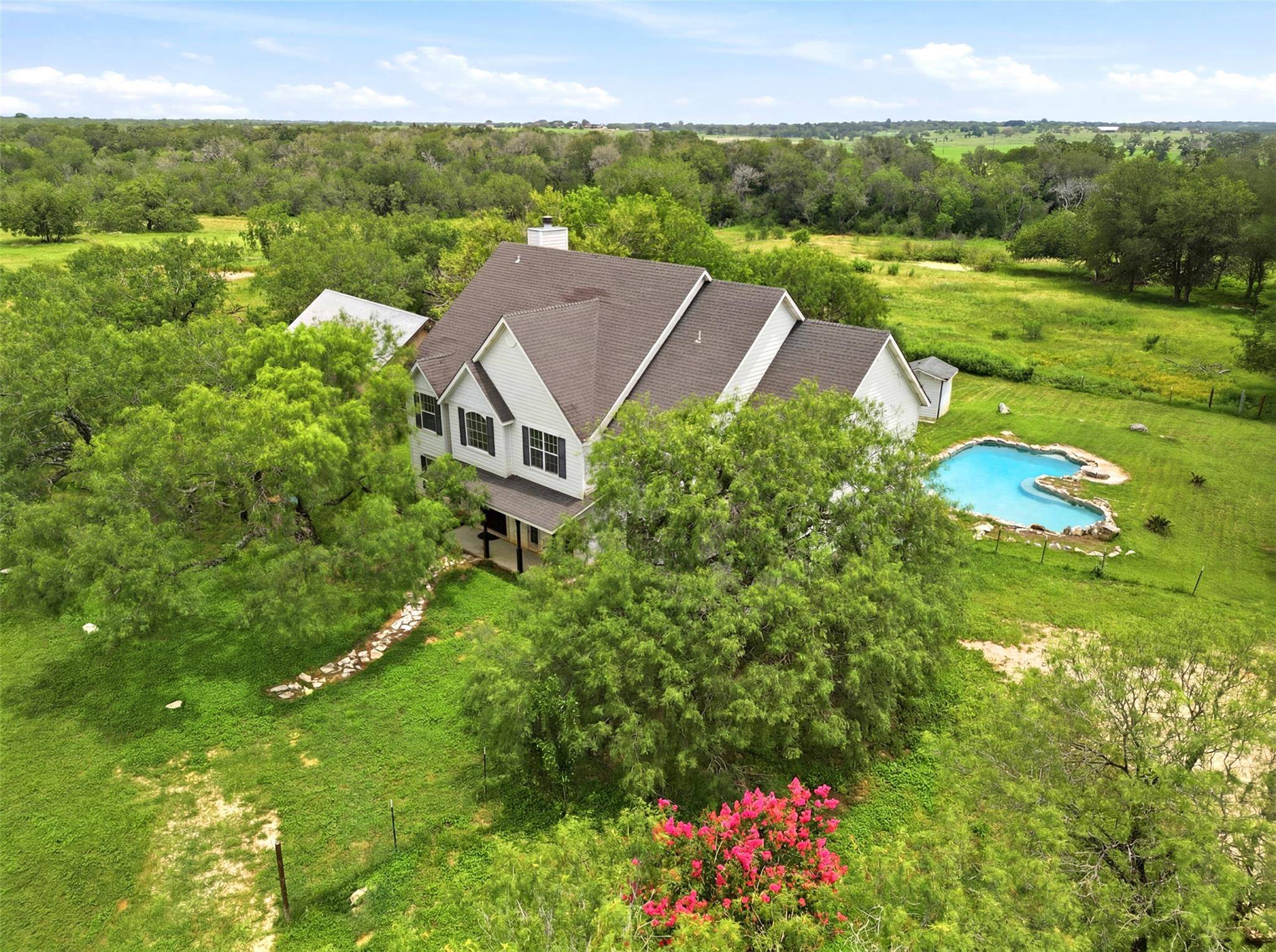 1208 Odaniel School RD, Seguin, TX 78155