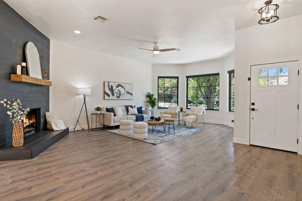 4304 Clarno DR, Austin, TX 78749