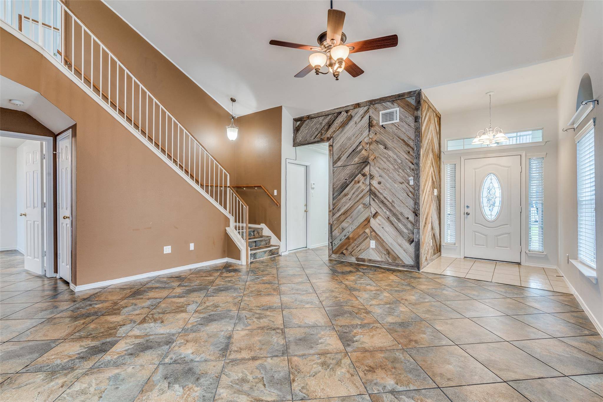 13620 Lyndon B Johnson ST, Manor, TX 78653