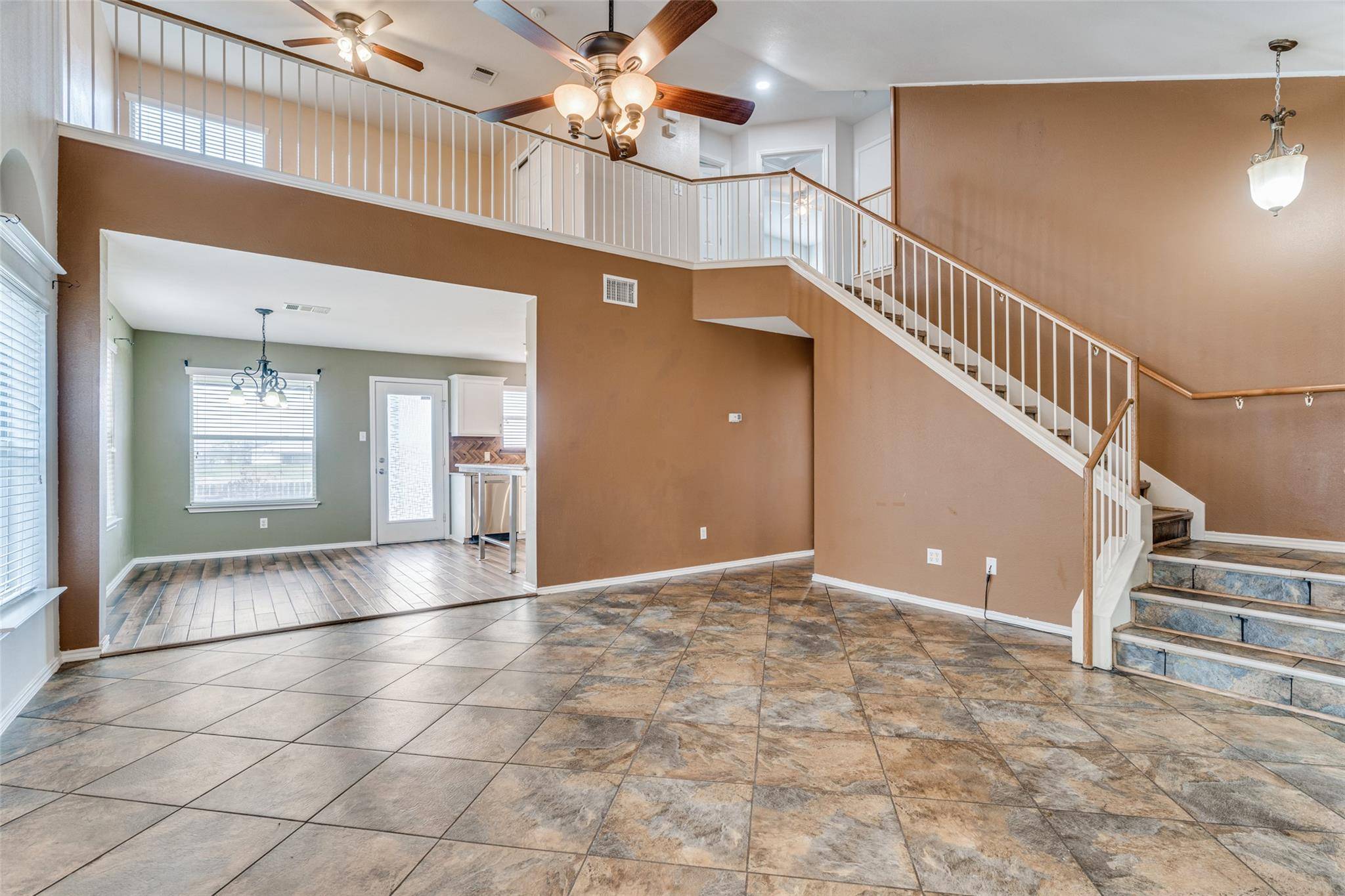 13620 Lyndon B Johnson ST, Manor, TX 78653