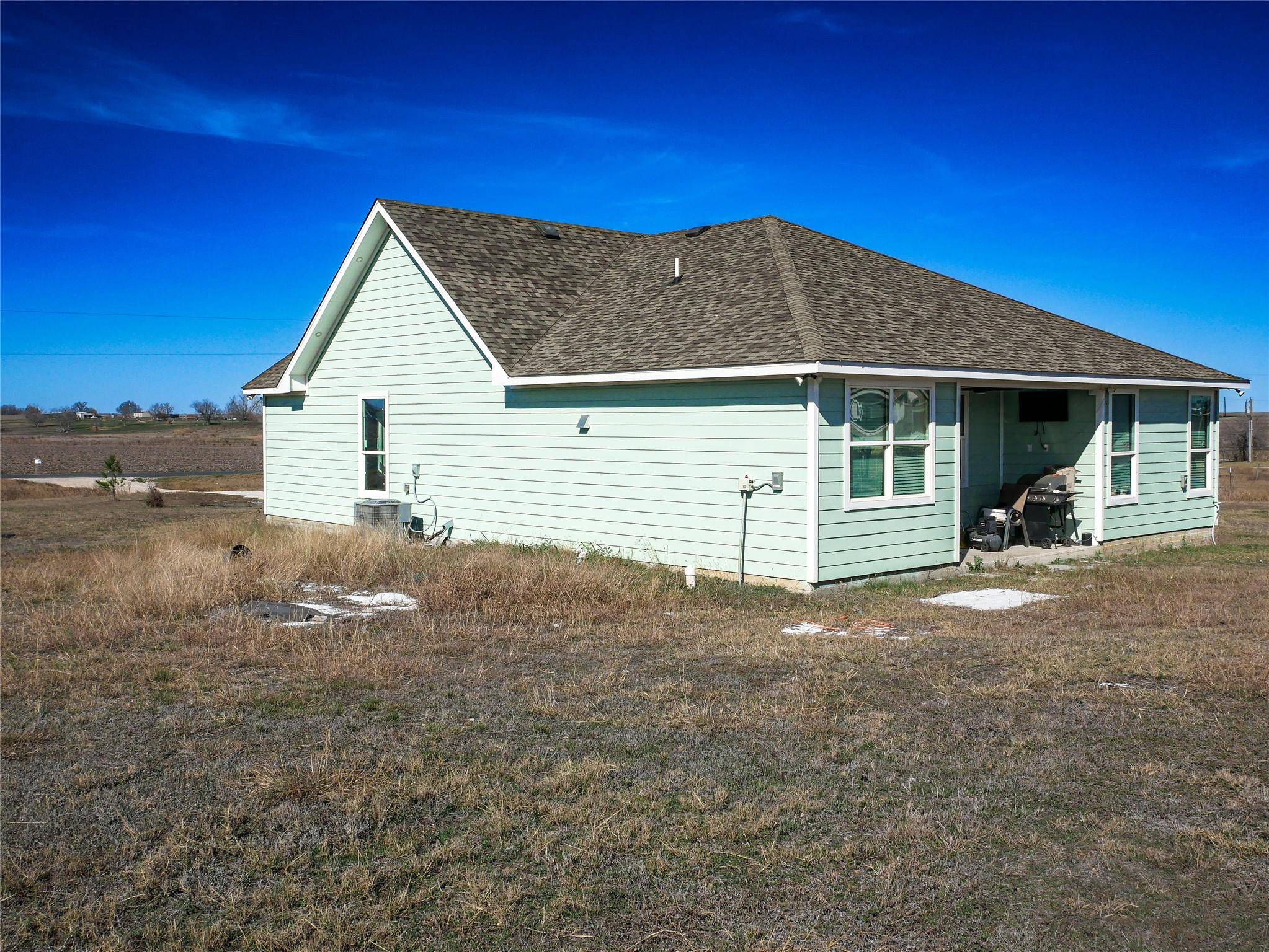 1351 County Road 419, Taylor, TX 76574