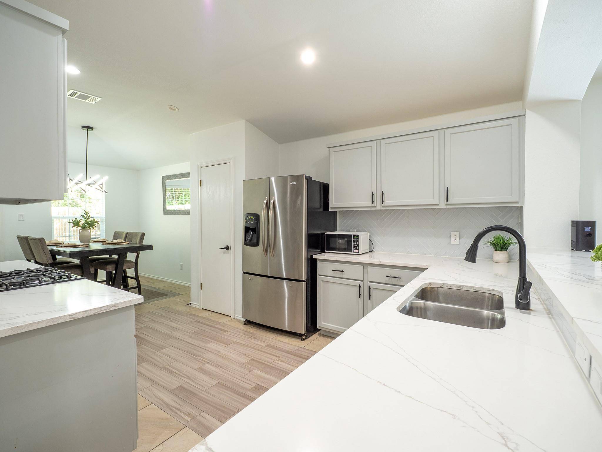 3900 Sojourner ST, Austin, TX 78725