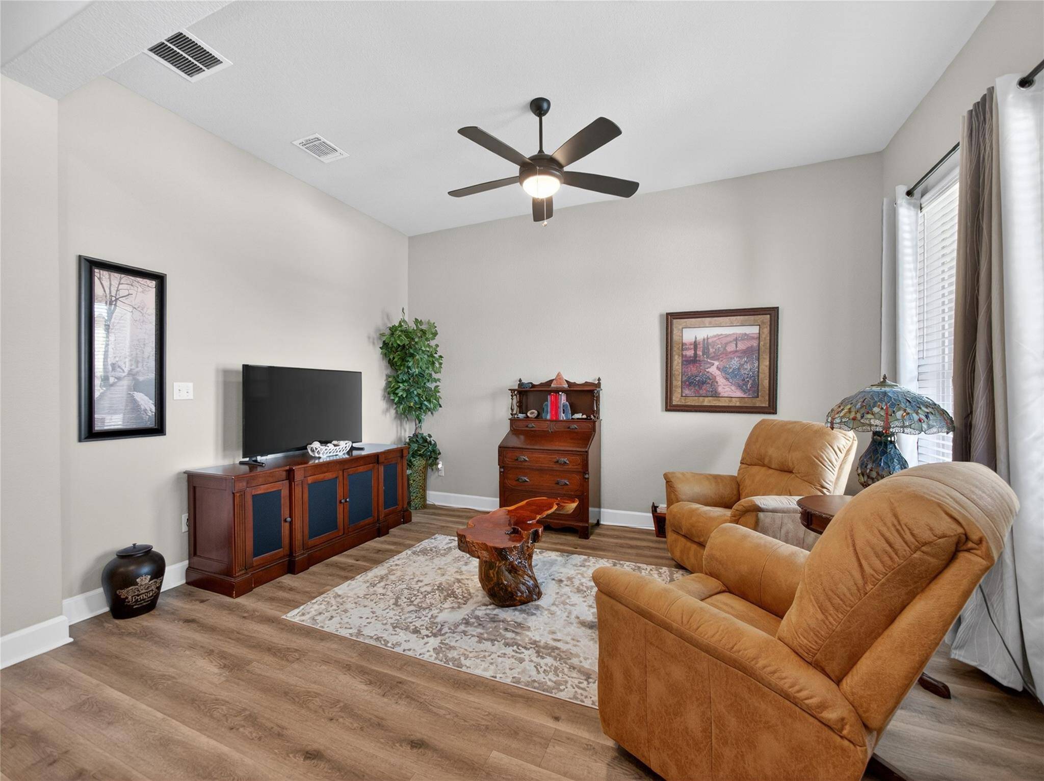 107 Freeman Day DR, Bastrop, TX 78602