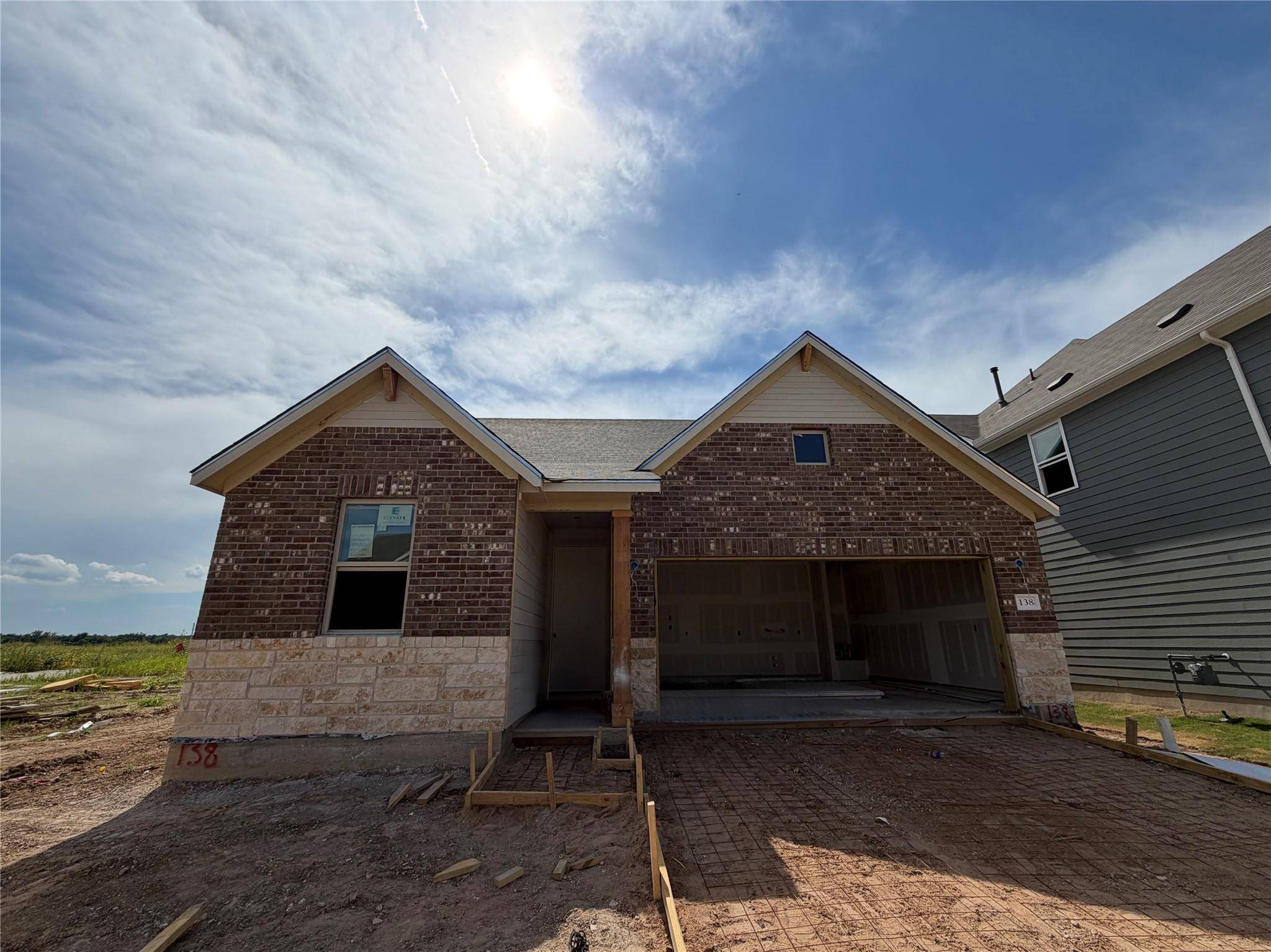 138 Arlington Park LOOP, Hutto, TX 78634