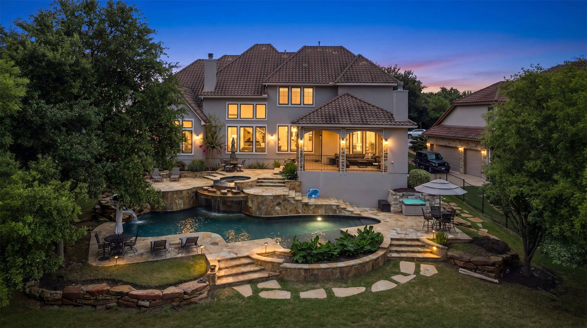 2020 University Club DR, Austin, TX 78732