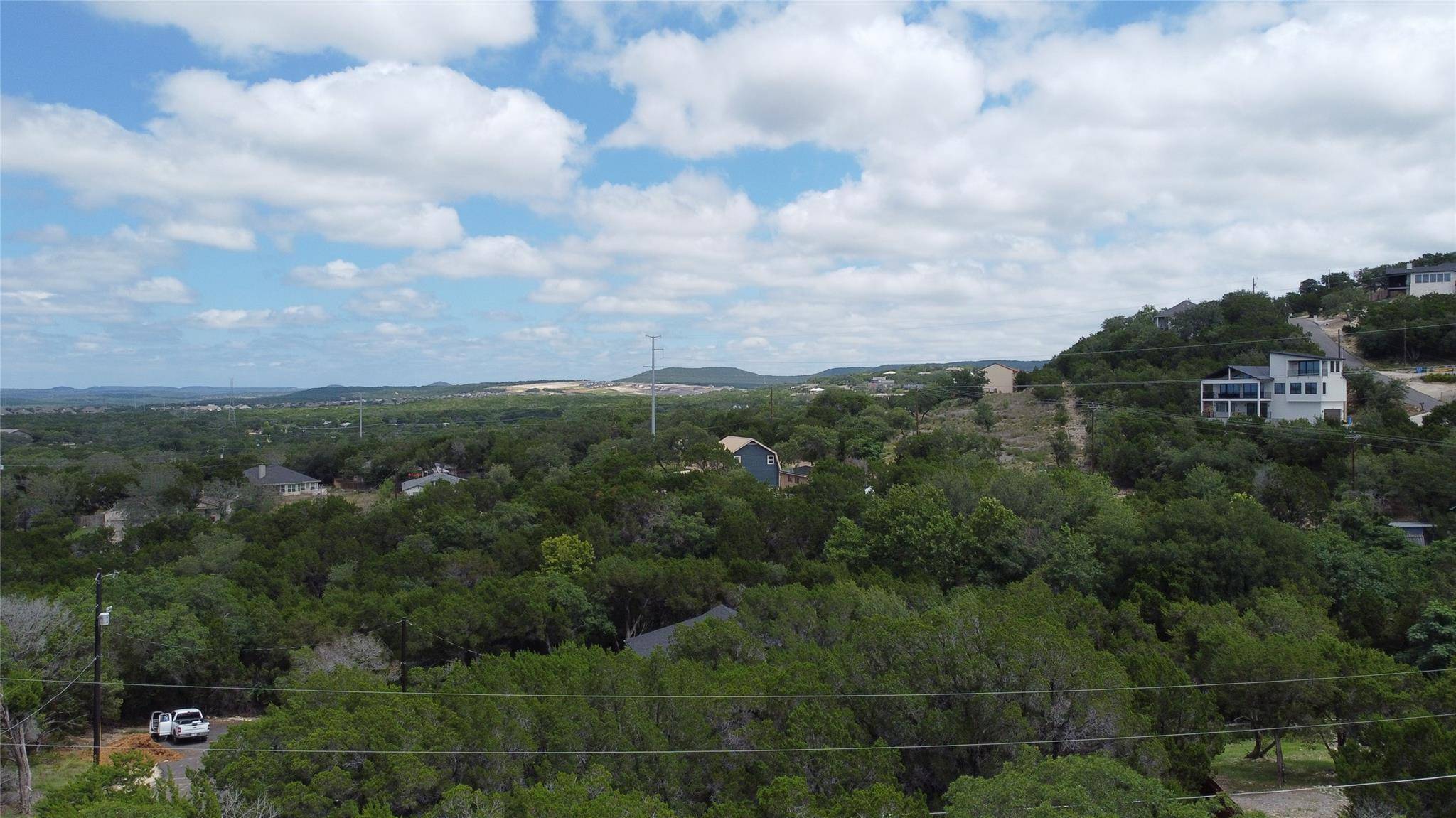 21005 Brewer LN, Lago Vista, TX 78645