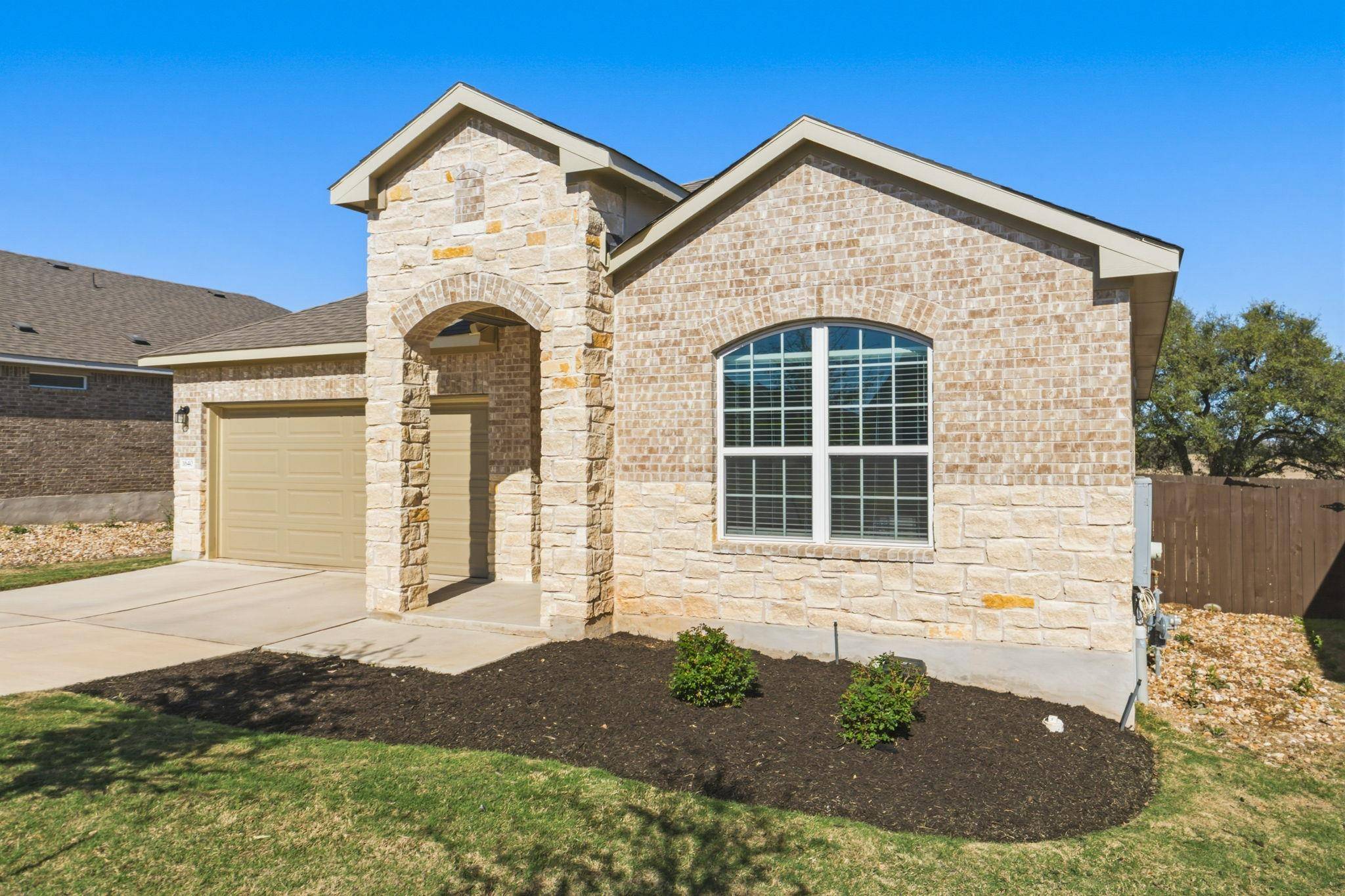 1640 Flying Horseshoe BND, Georgetown, TX 78628