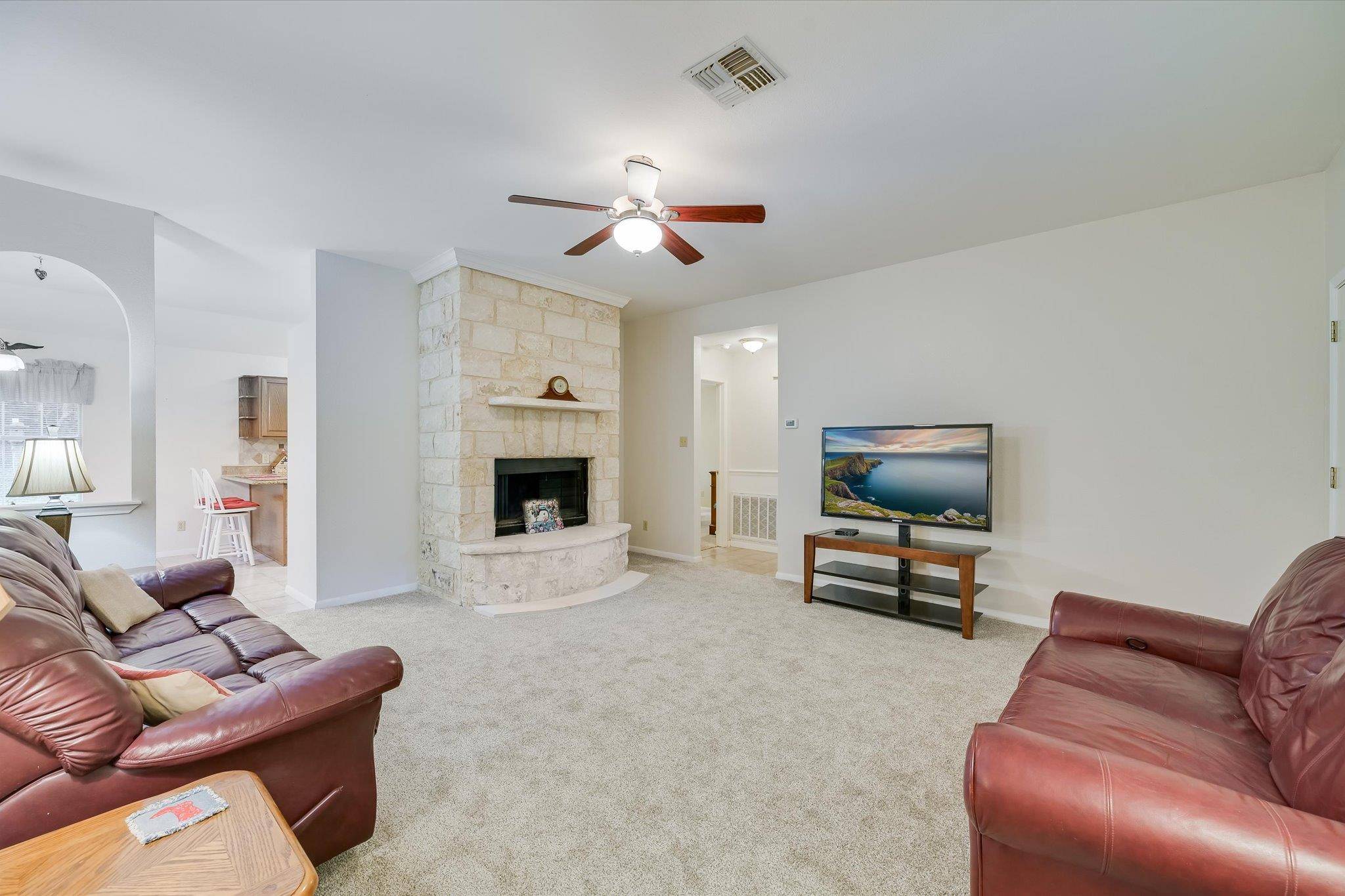 274 Akaloa DR, Bastrop, TX 78602