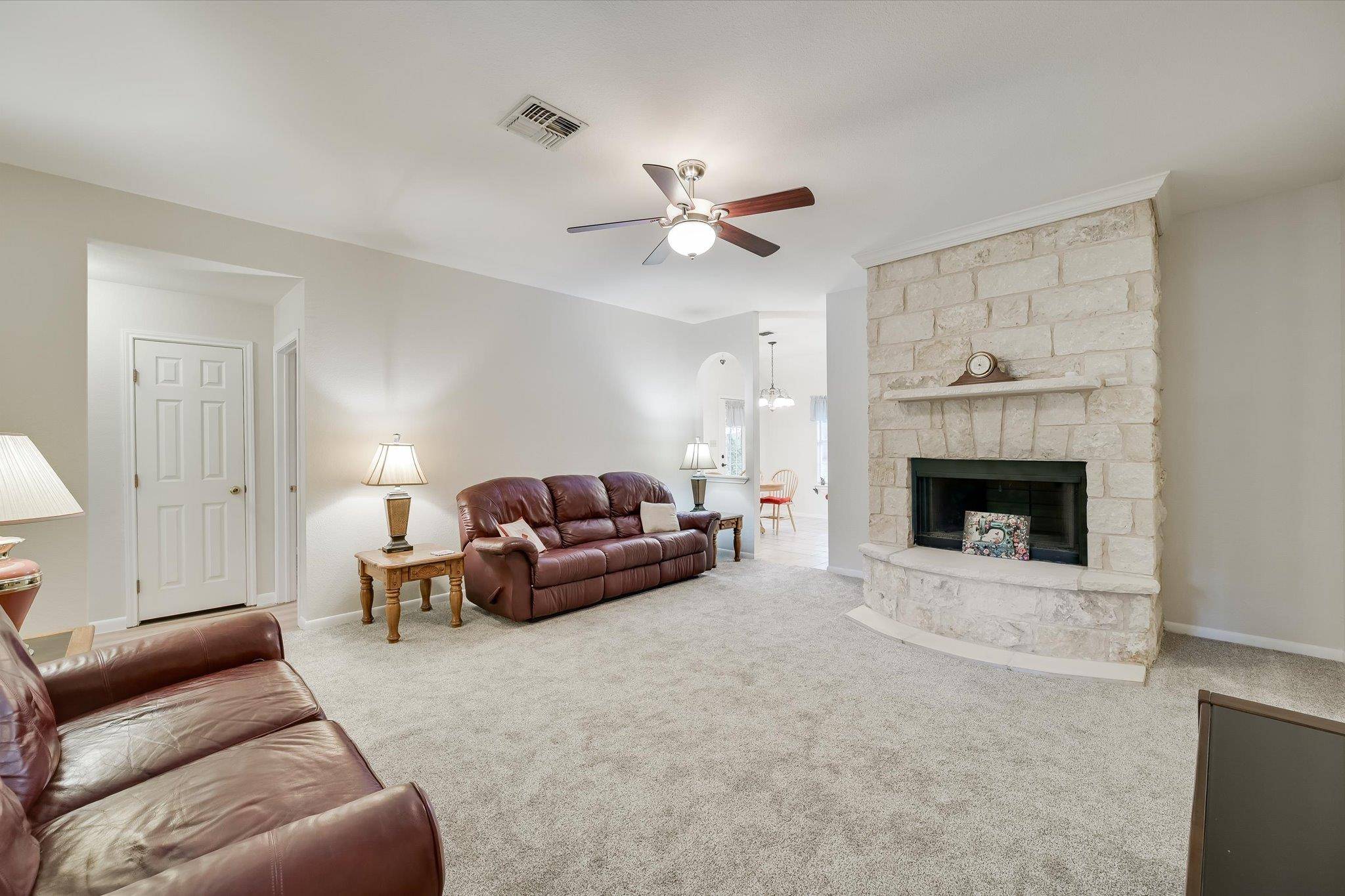 274 Akaloa DR, Bastrop, TX 78602