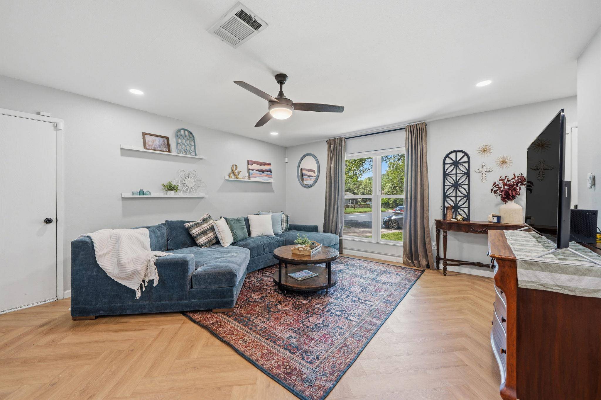 705 Dulwich ST, Austin, TX 78748