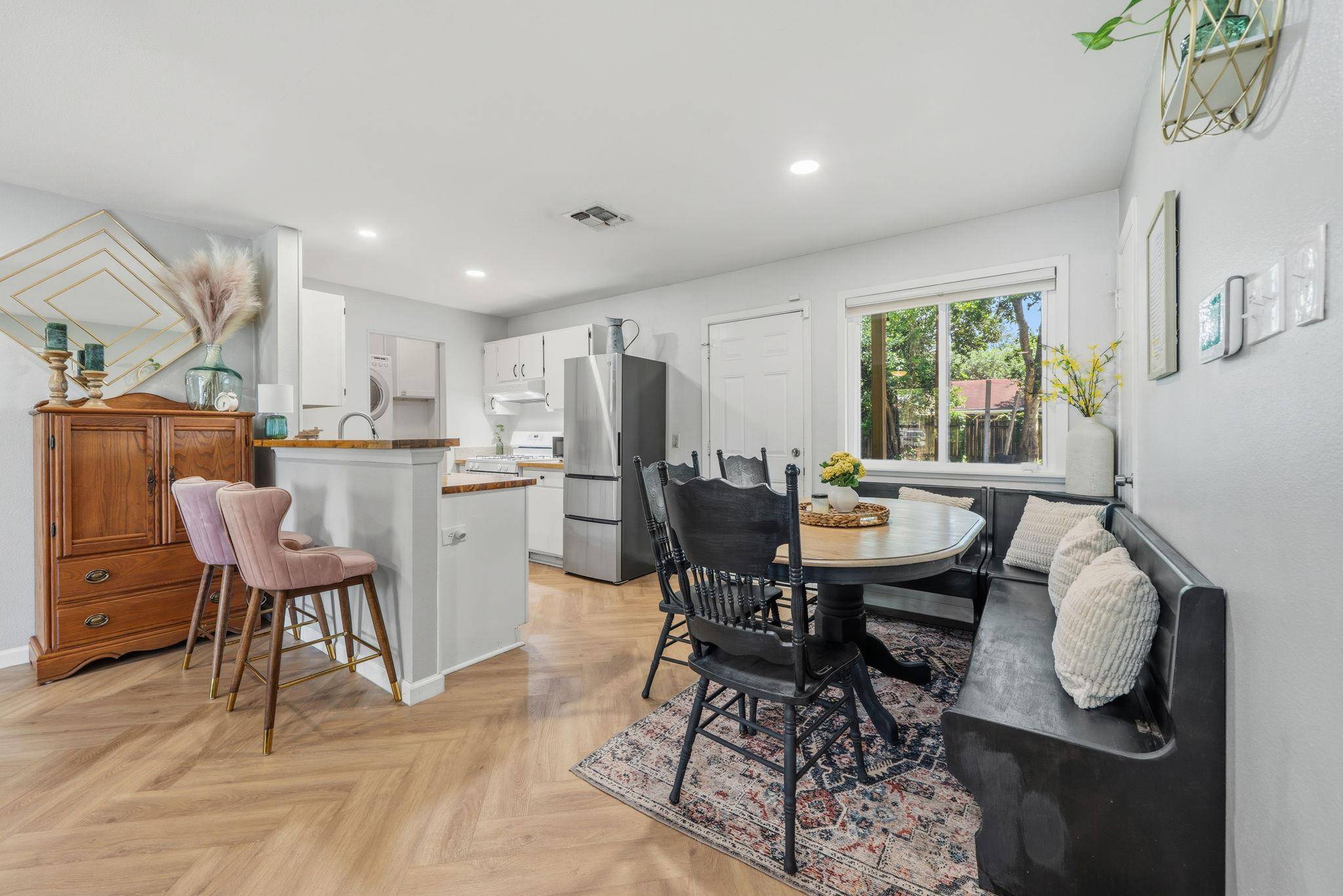 705 Dulwich ST, Austin, TX 78748