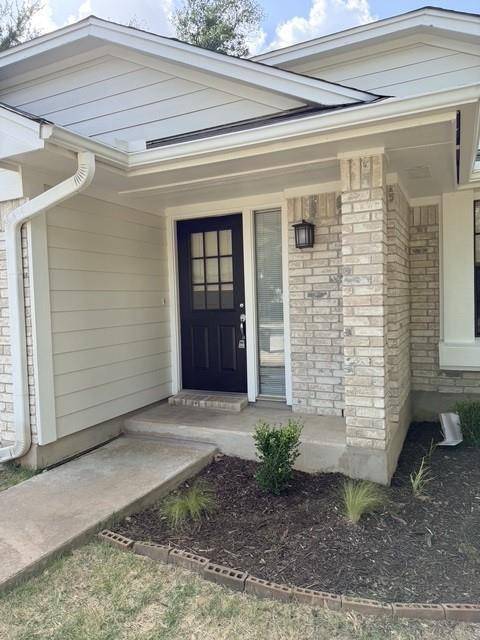 1920 White Oak CIR, Round Rock, TX 78681