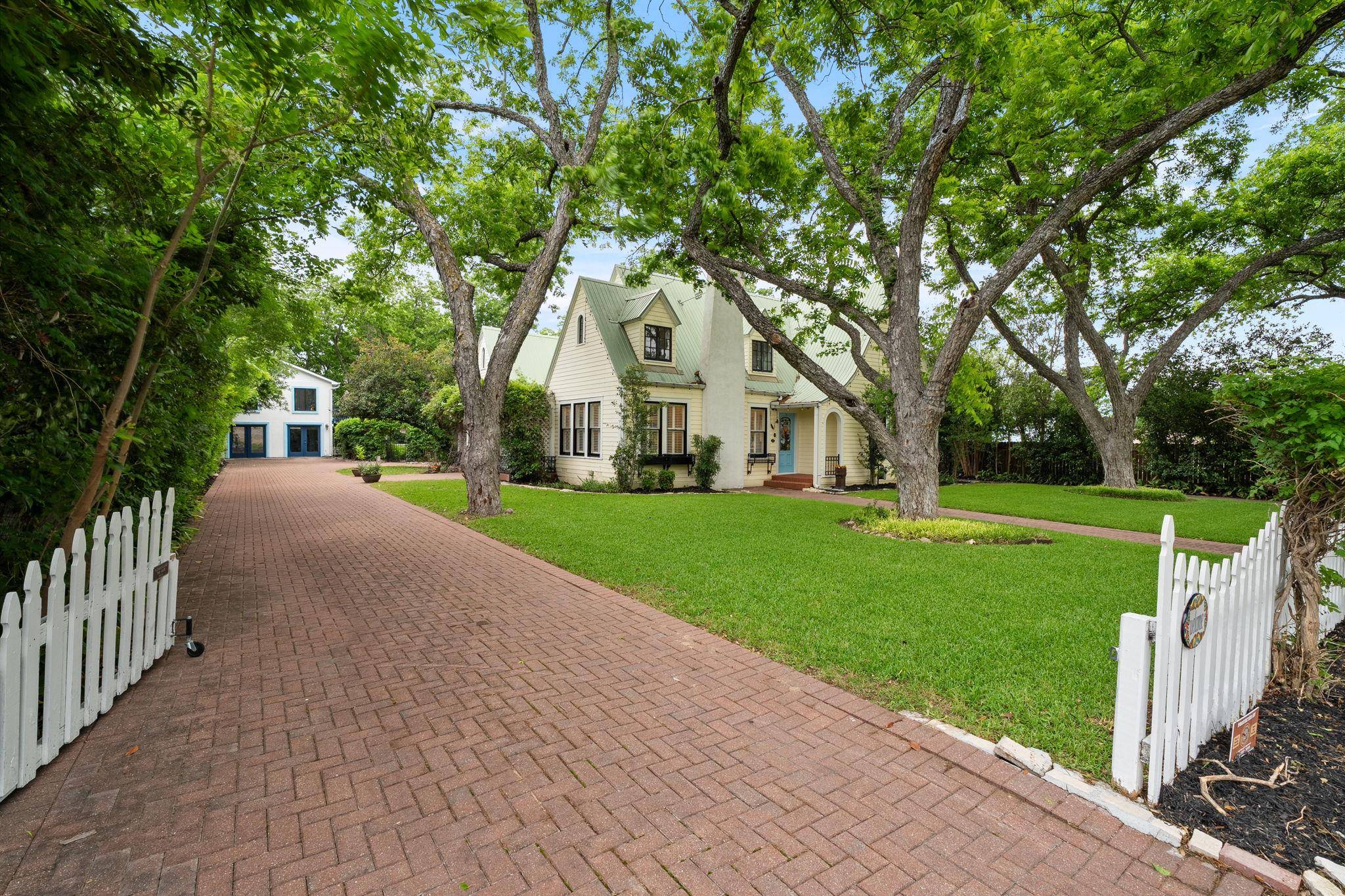 1310 E University Ave, Georgetown, TX 78626