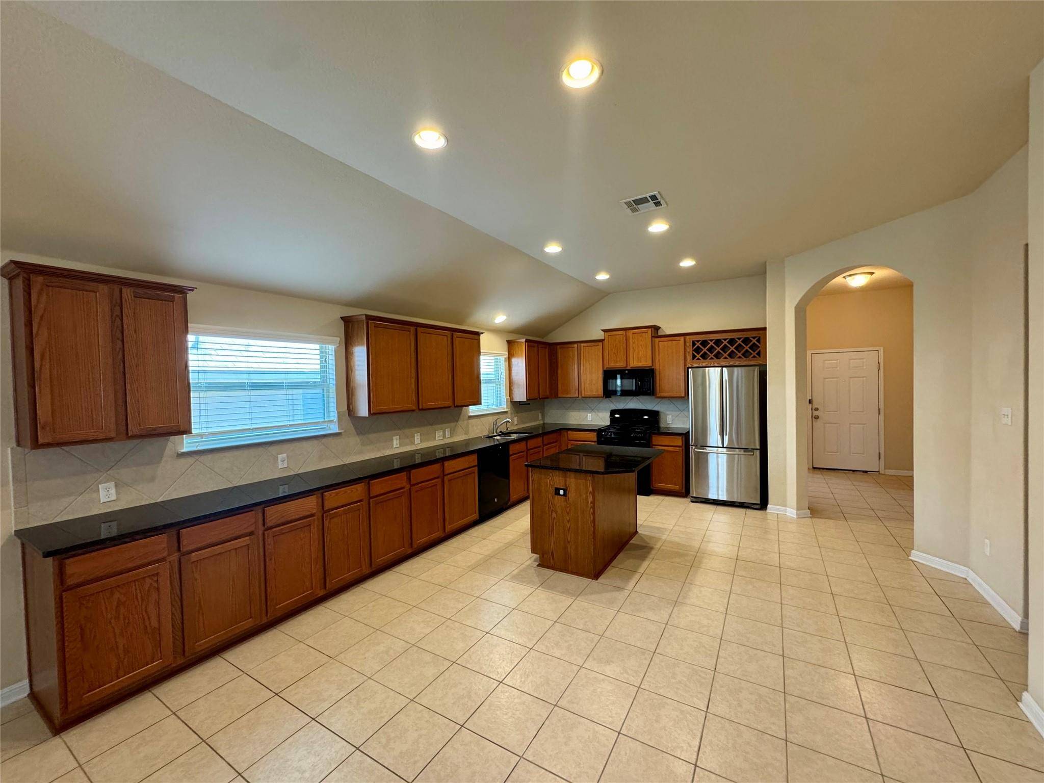112 Beargrass DR, Kyle, TX 78640