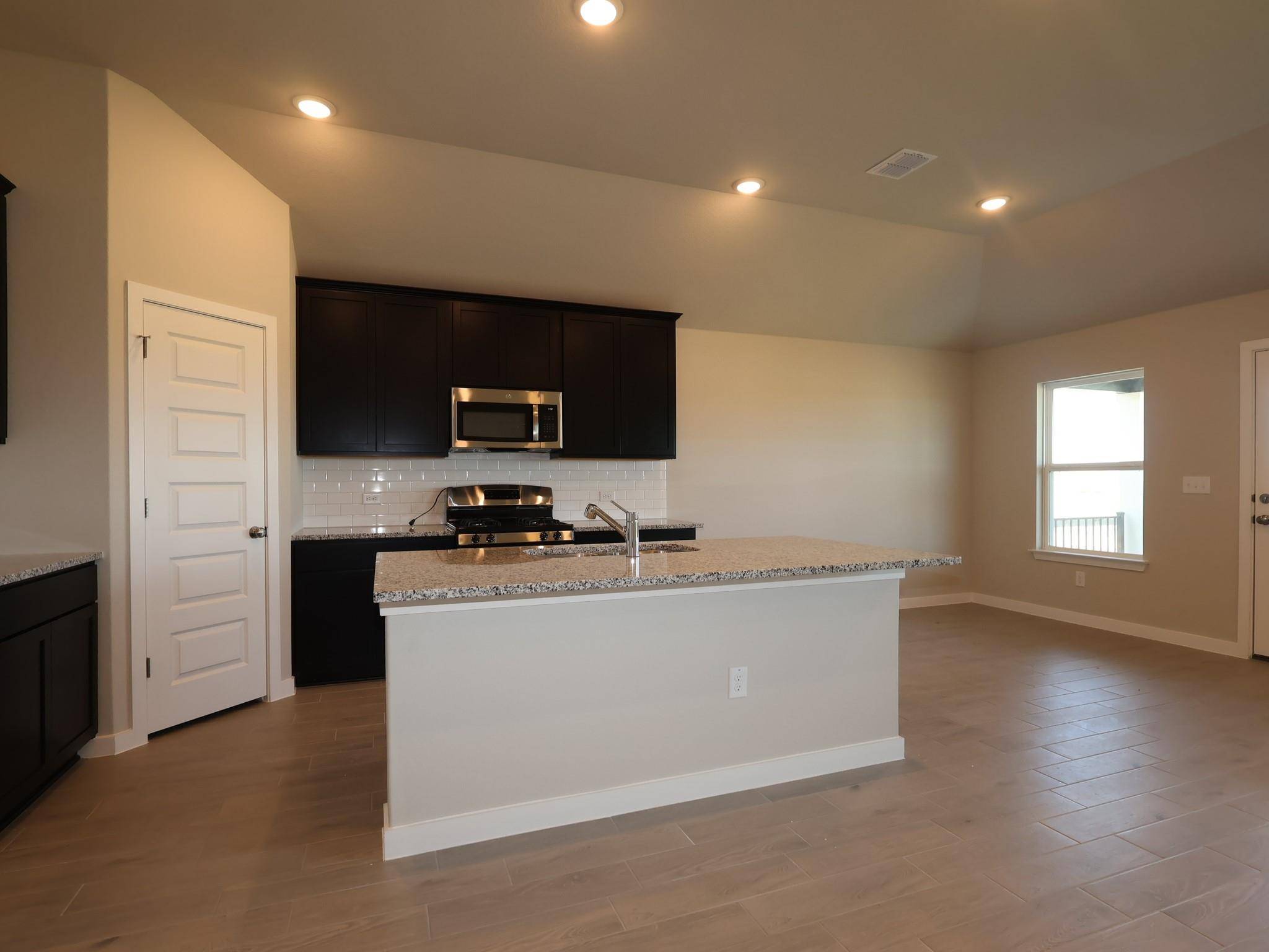 12400 Setting Peak LN, Buda, TX 78610