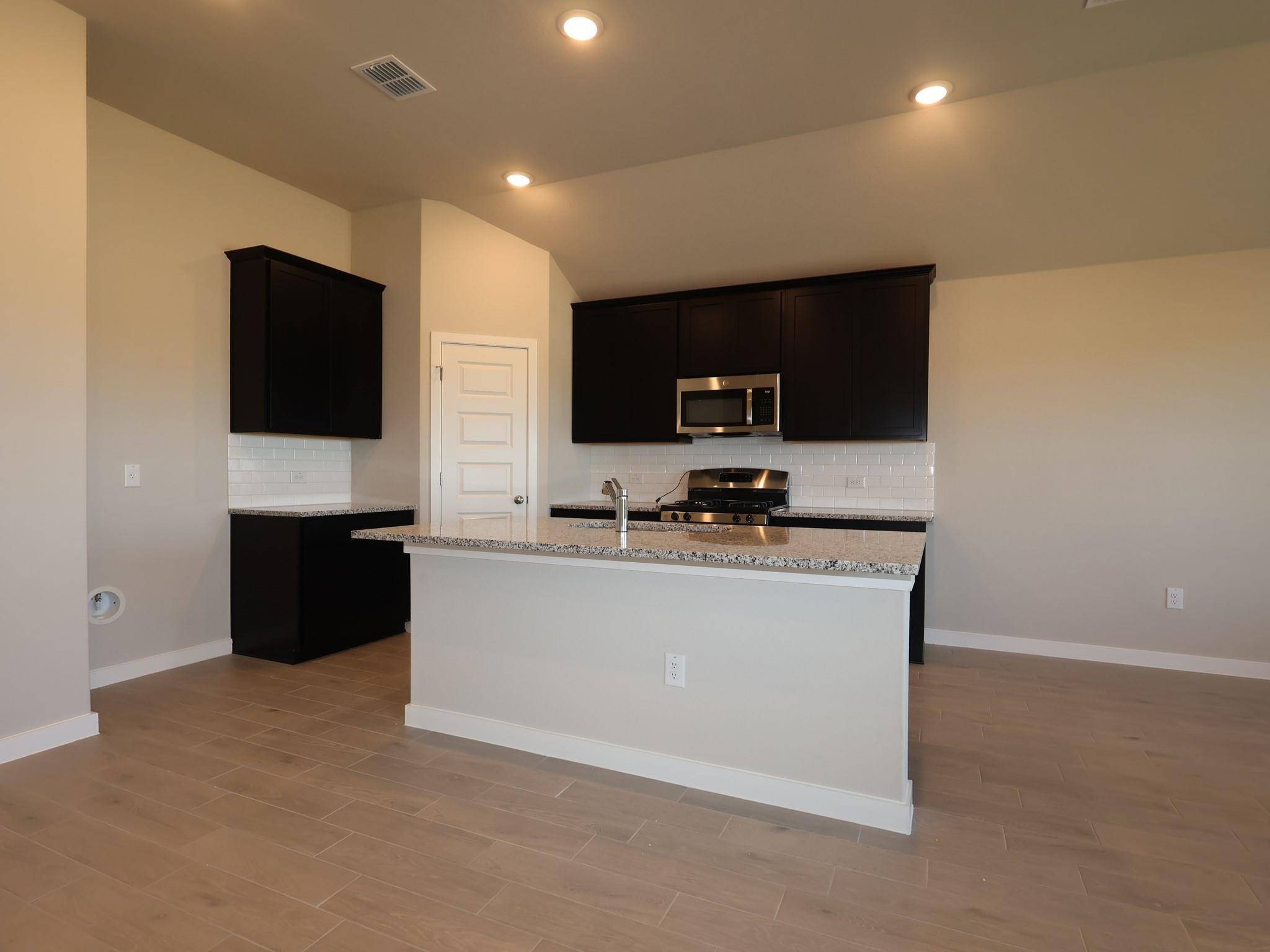 12400 Setting Peak LN, Buda, TX 78610