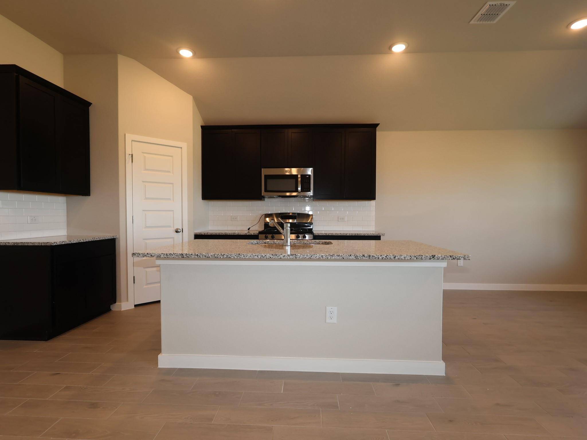 12400 Setting Peak LN, Buda, TX 78610