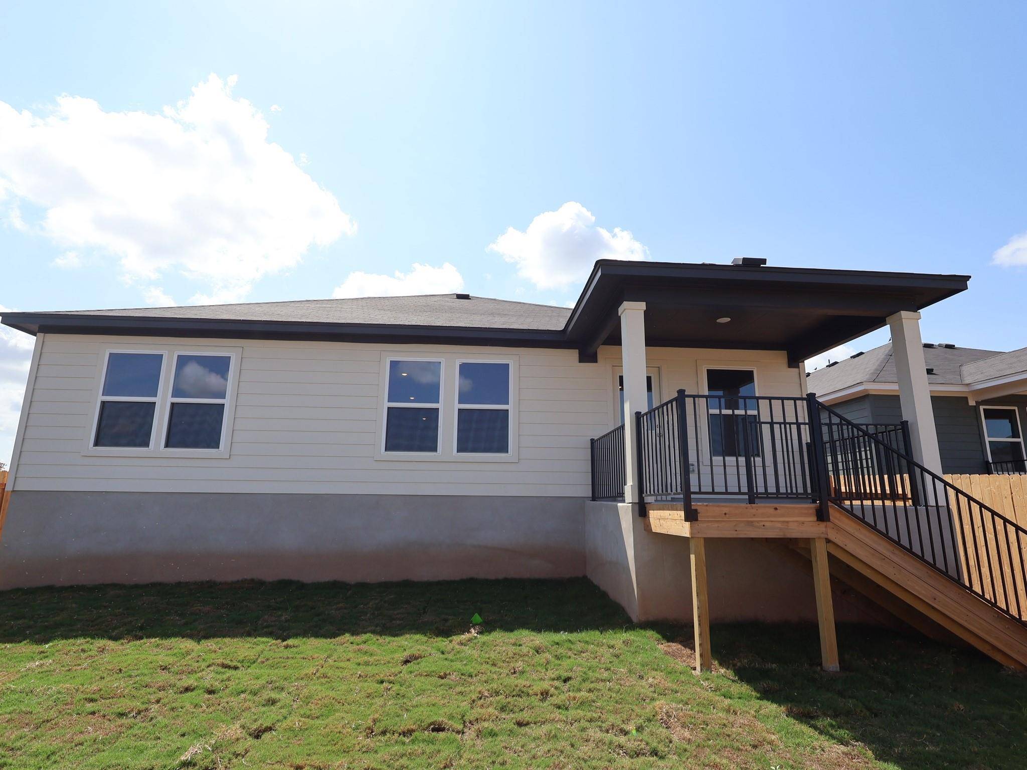 12400 Setting Peak LN, Buda, TX 78610