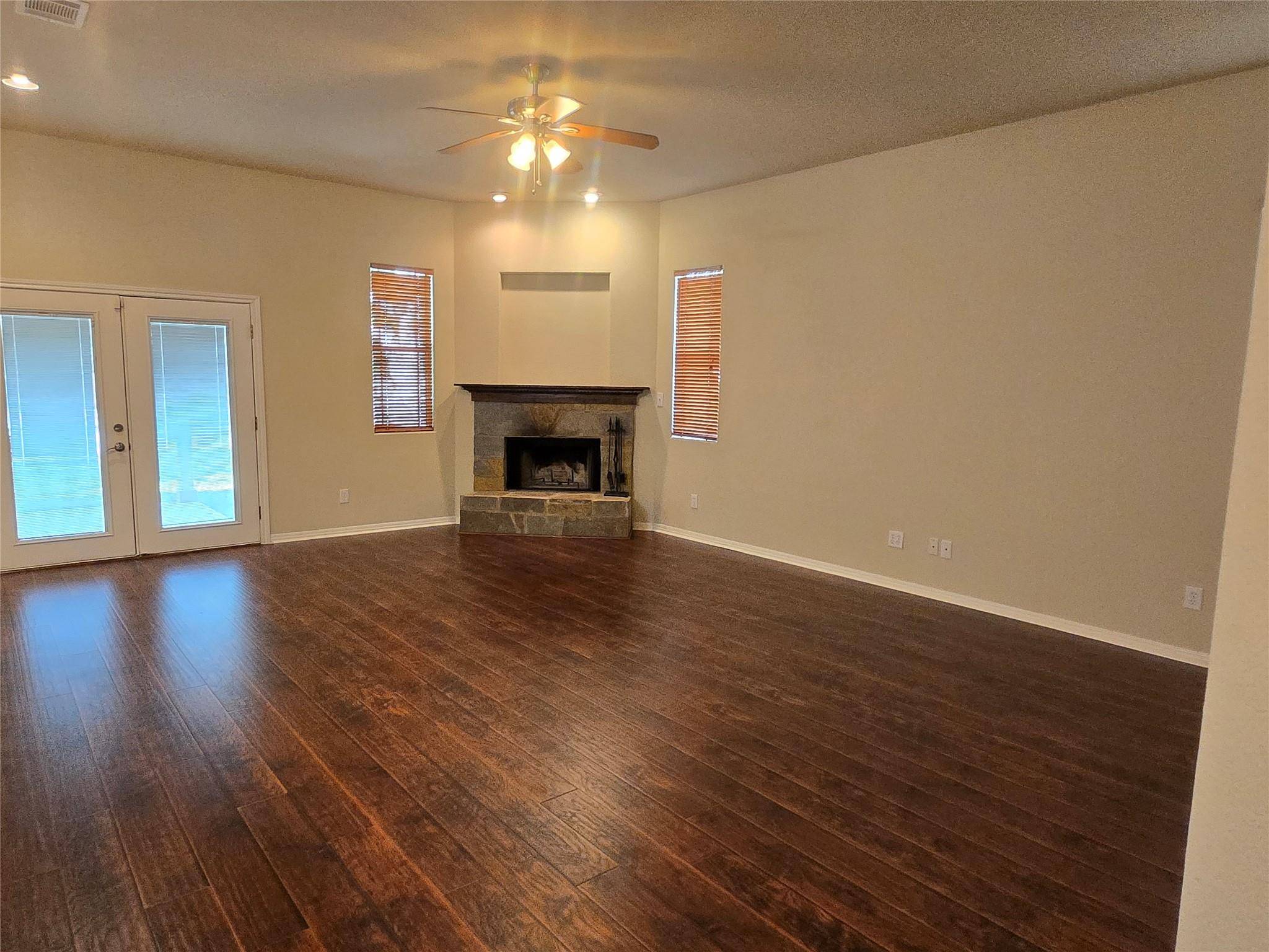 141 Kokomo LN, Bastrop, TX 78602