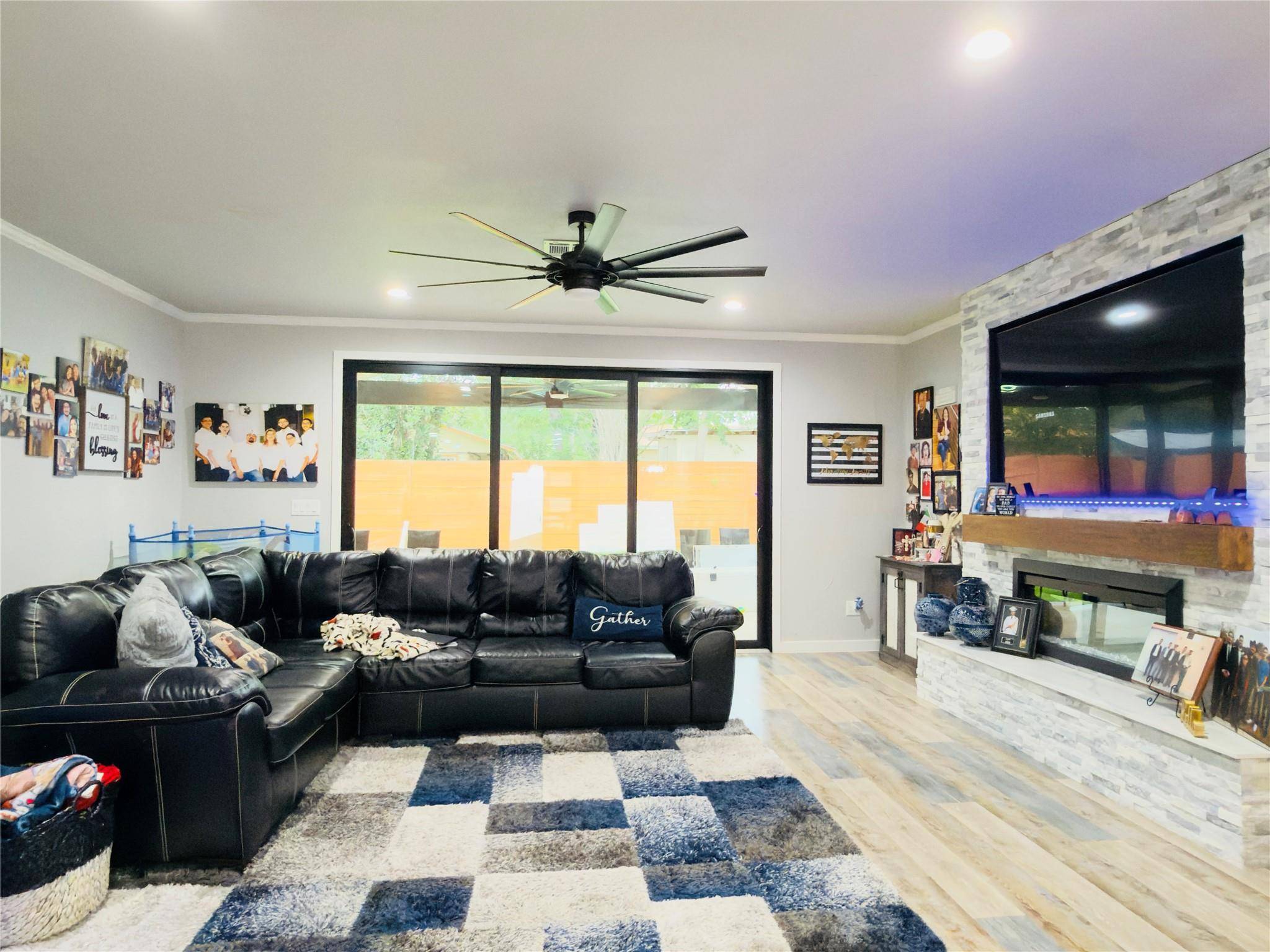 5713 Cedardale DR, Austin, TX 78745