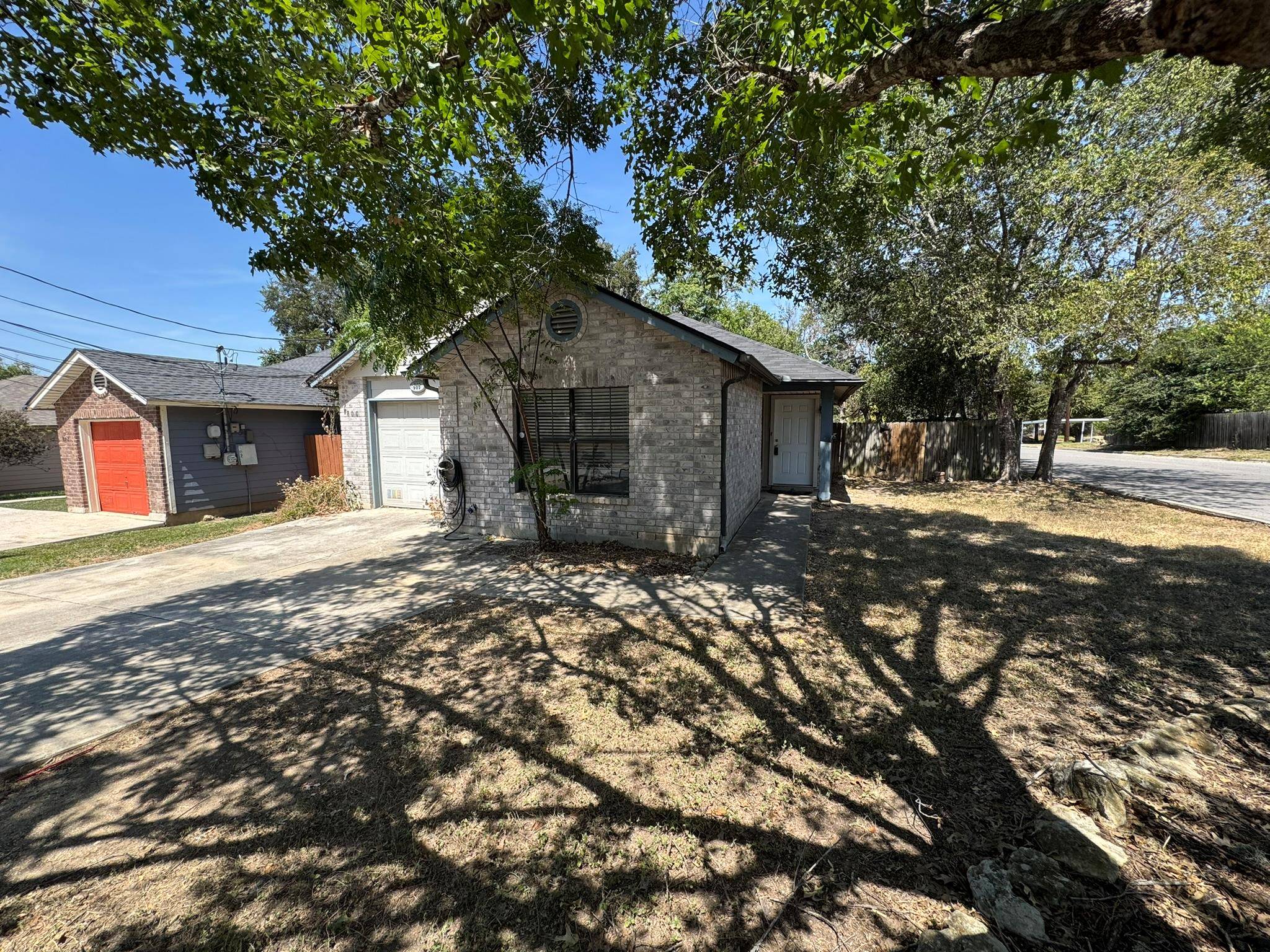 800 Oregon ST, San Marcos, TX 78666