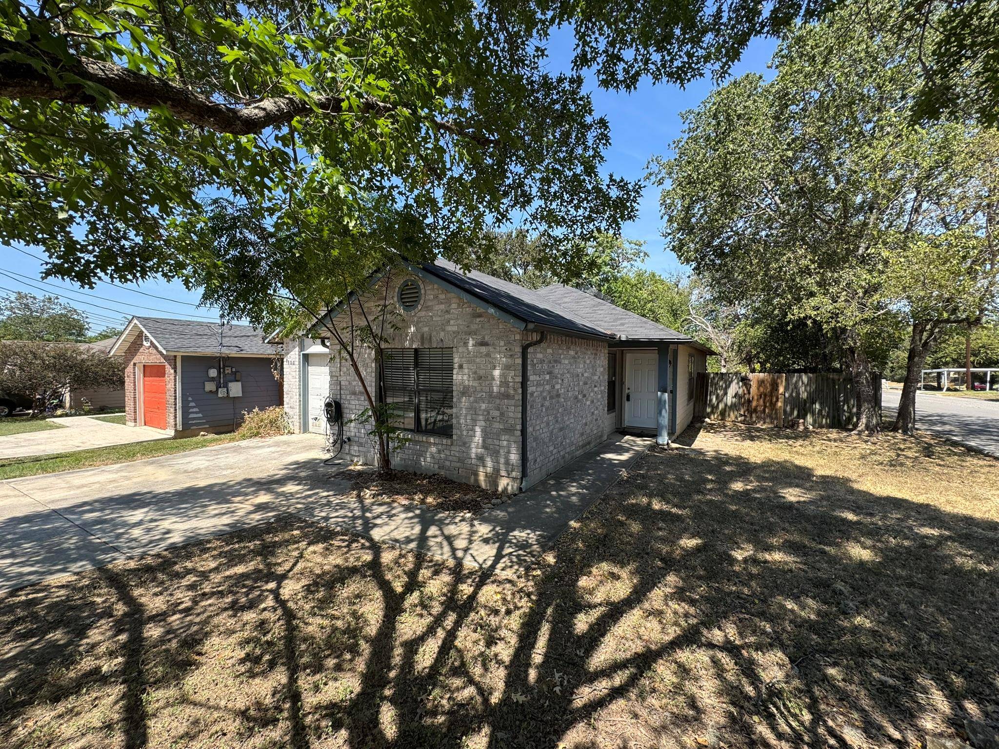 800 Oregon ST, San Marcos, TX 78666