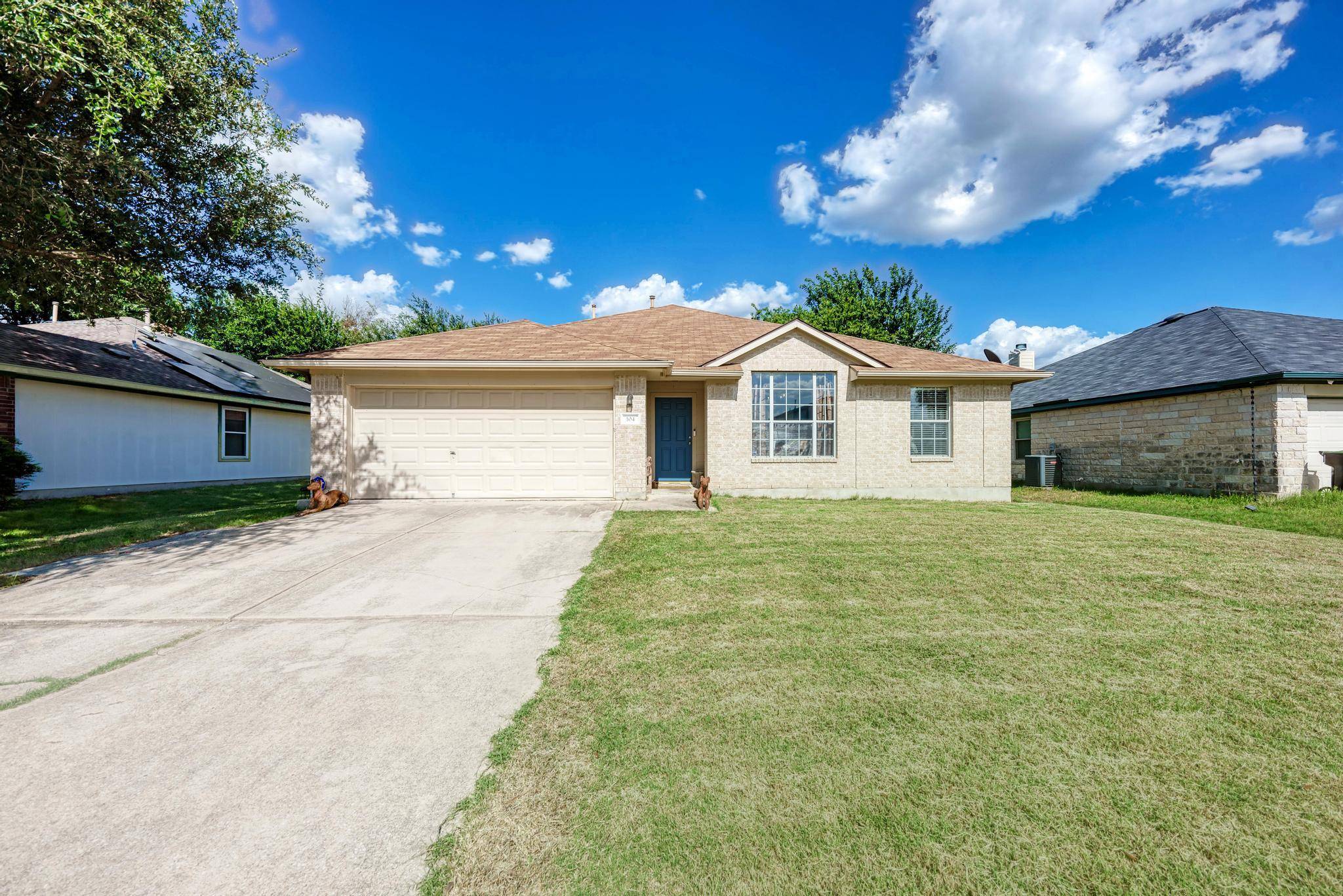 104 Edison DR, Hutto, TX 78634