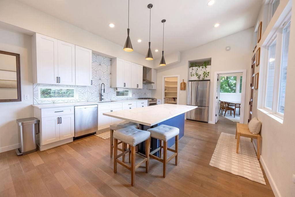 3923 E 16th ST #A, Austin, TX 78721
