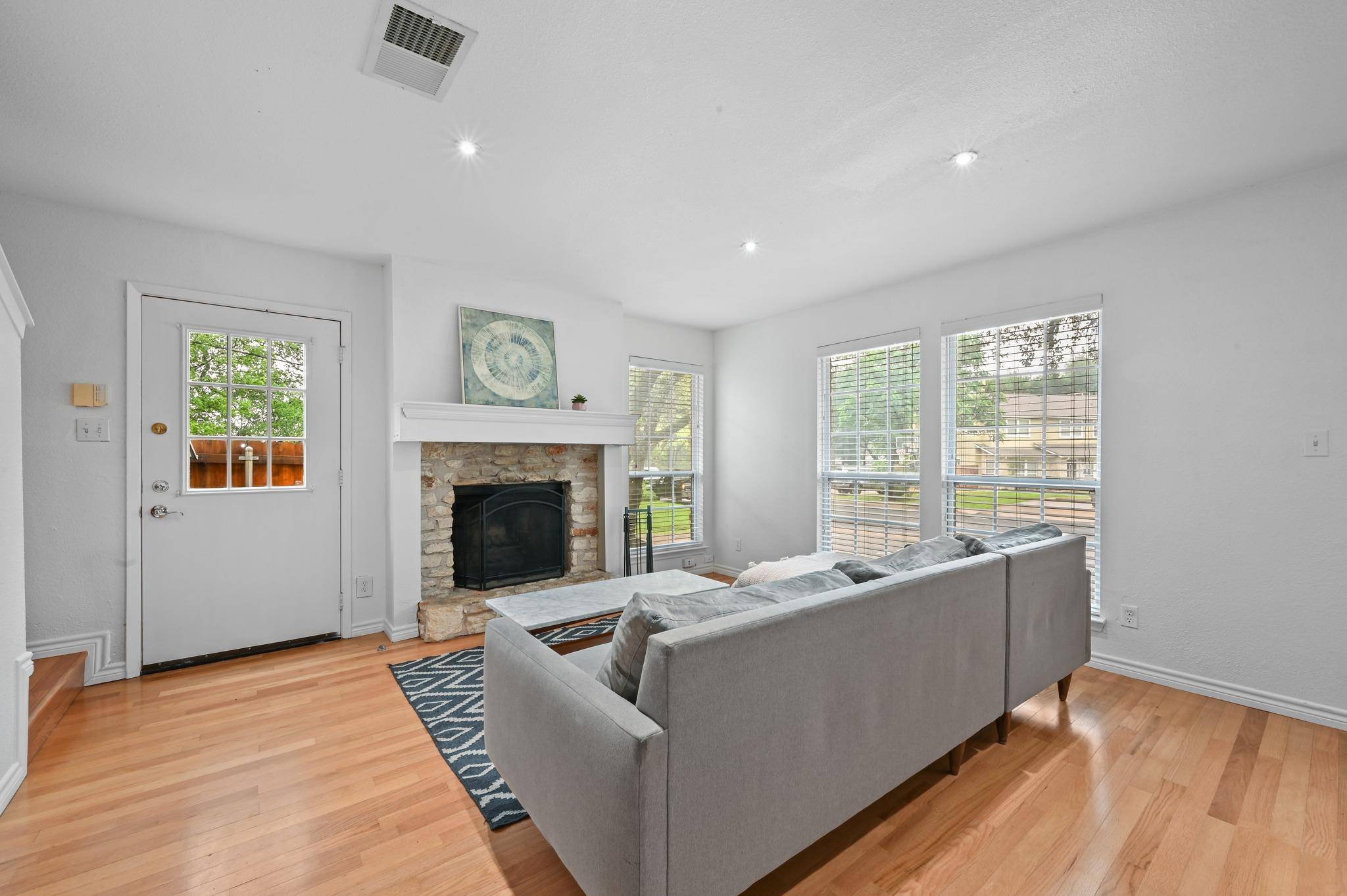 1504B Allen RD, Austin, TX 78746