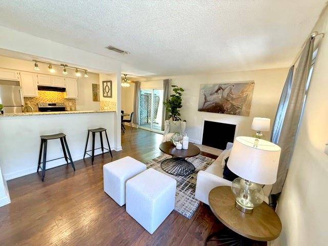 900 Taulbee LN #106, Austin, TX 78757