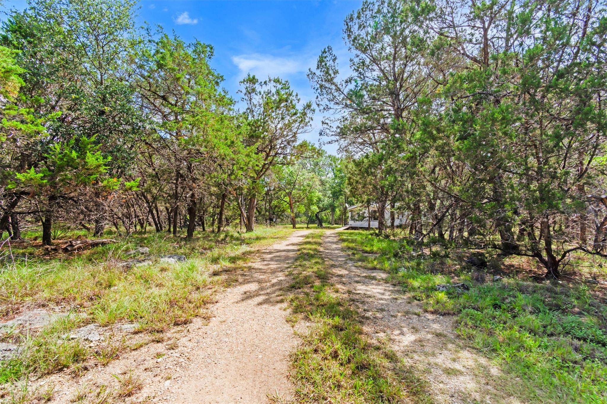 1400 Valley View RD, Wimberley, TX 78676
