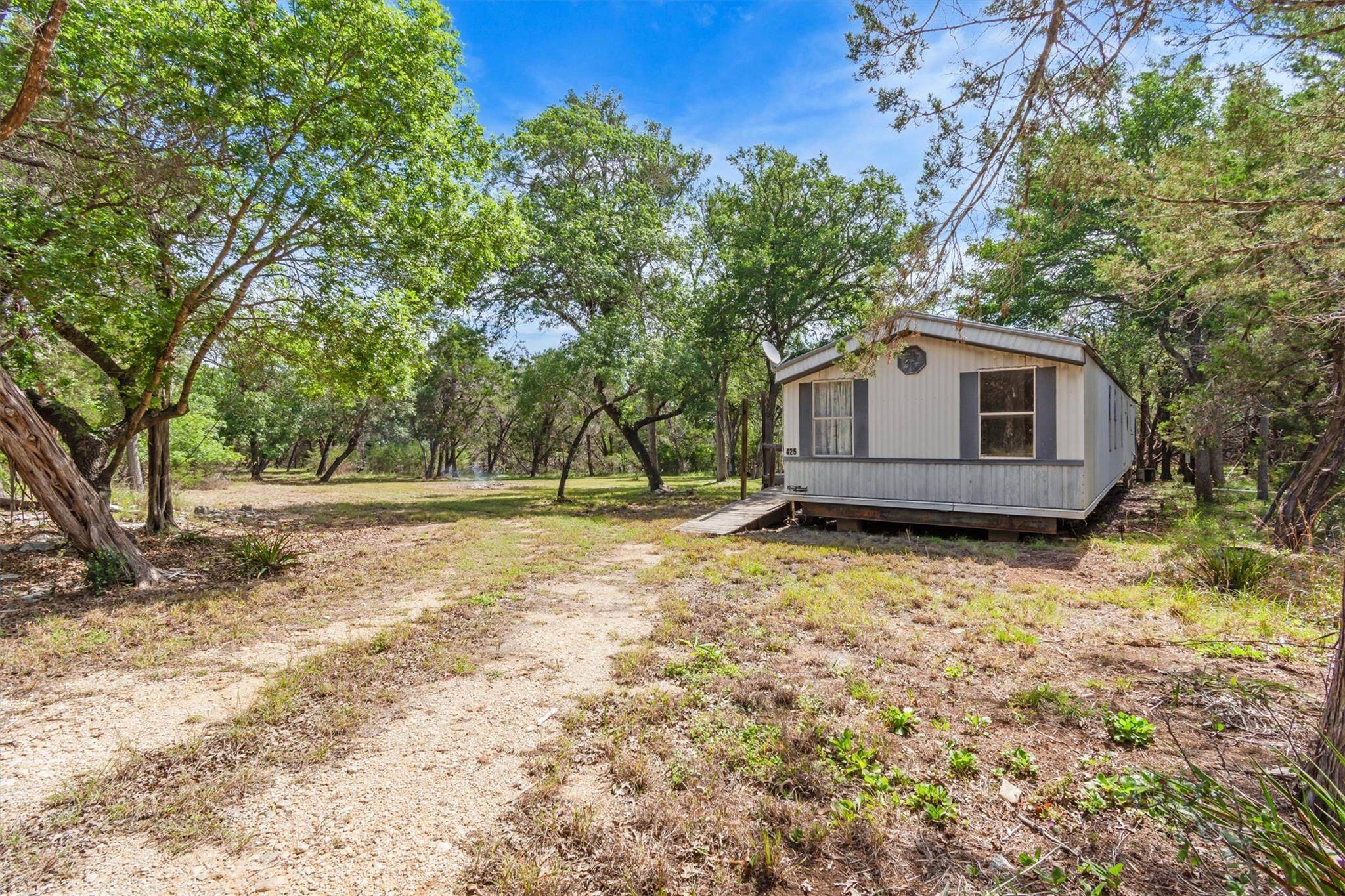 1400 Valley View RD, Wimberley, TX 78676
