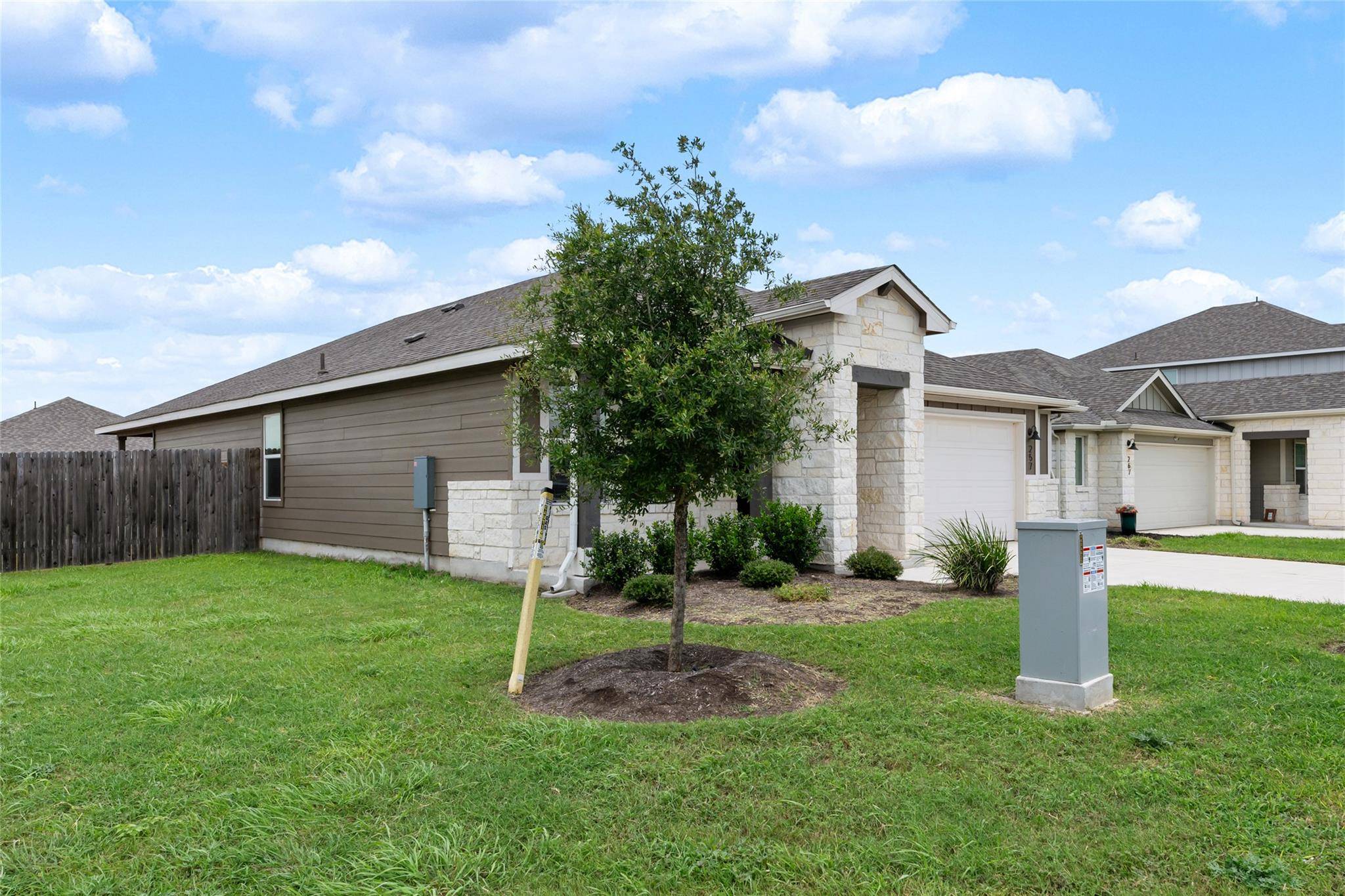 257 Fossil DR, Kyle, TX 78640