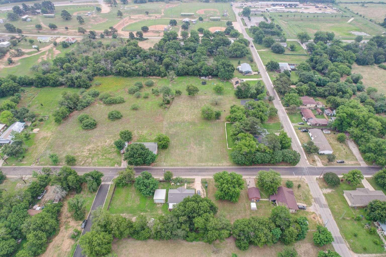 2105 Pecan ST, Bastrop, TX 78602
