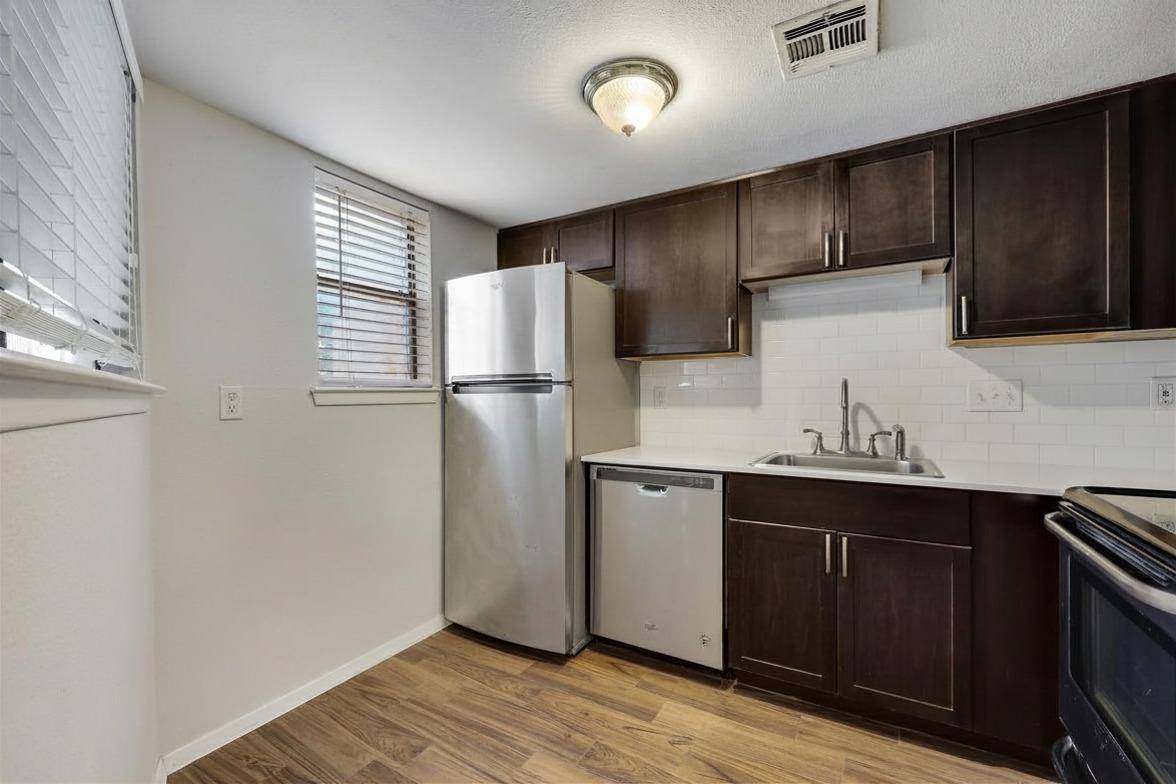 2500 Burleson RD #609, Austin, TX 78741