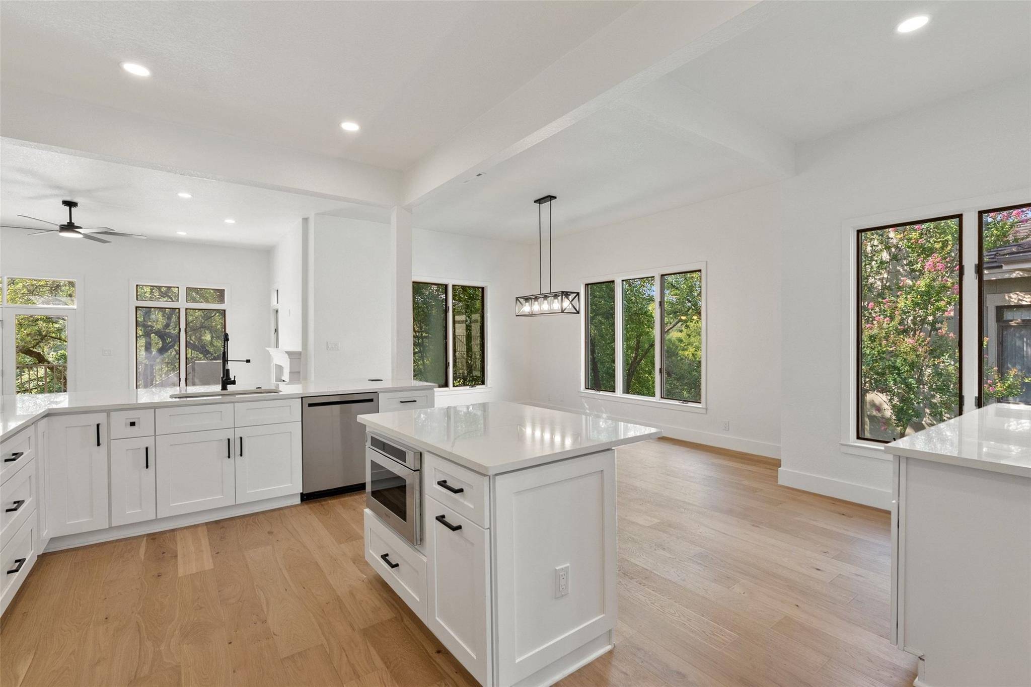 4231 Westlake DR #C3, Austin, TX 78746