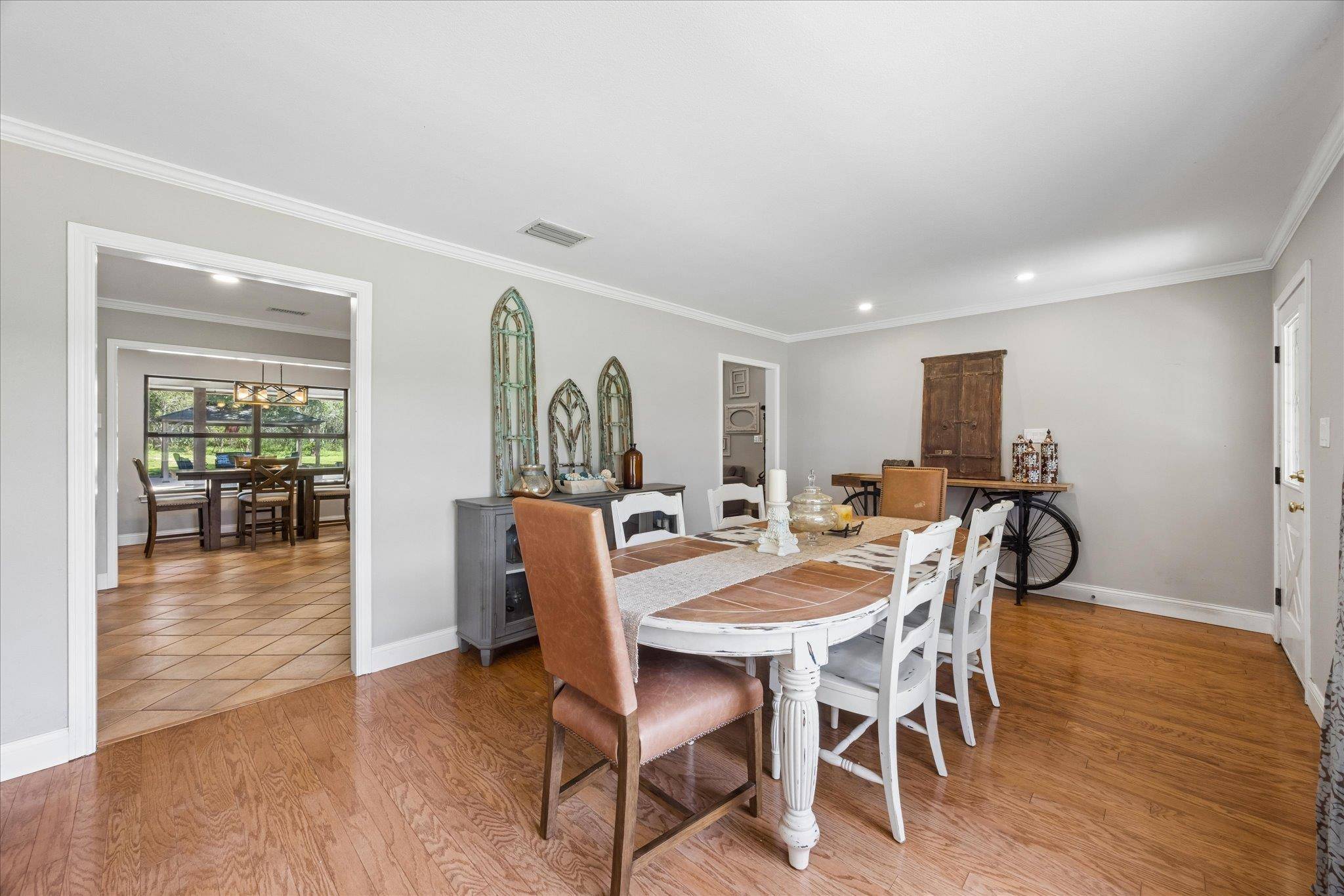 208 Maple DR, Mountain City, TX 78610