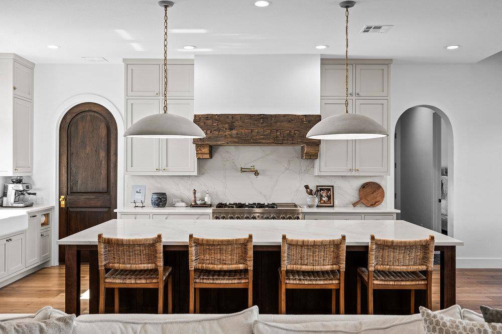 2251 W Fitzhugh RD, Dripping Springs, TX 78620