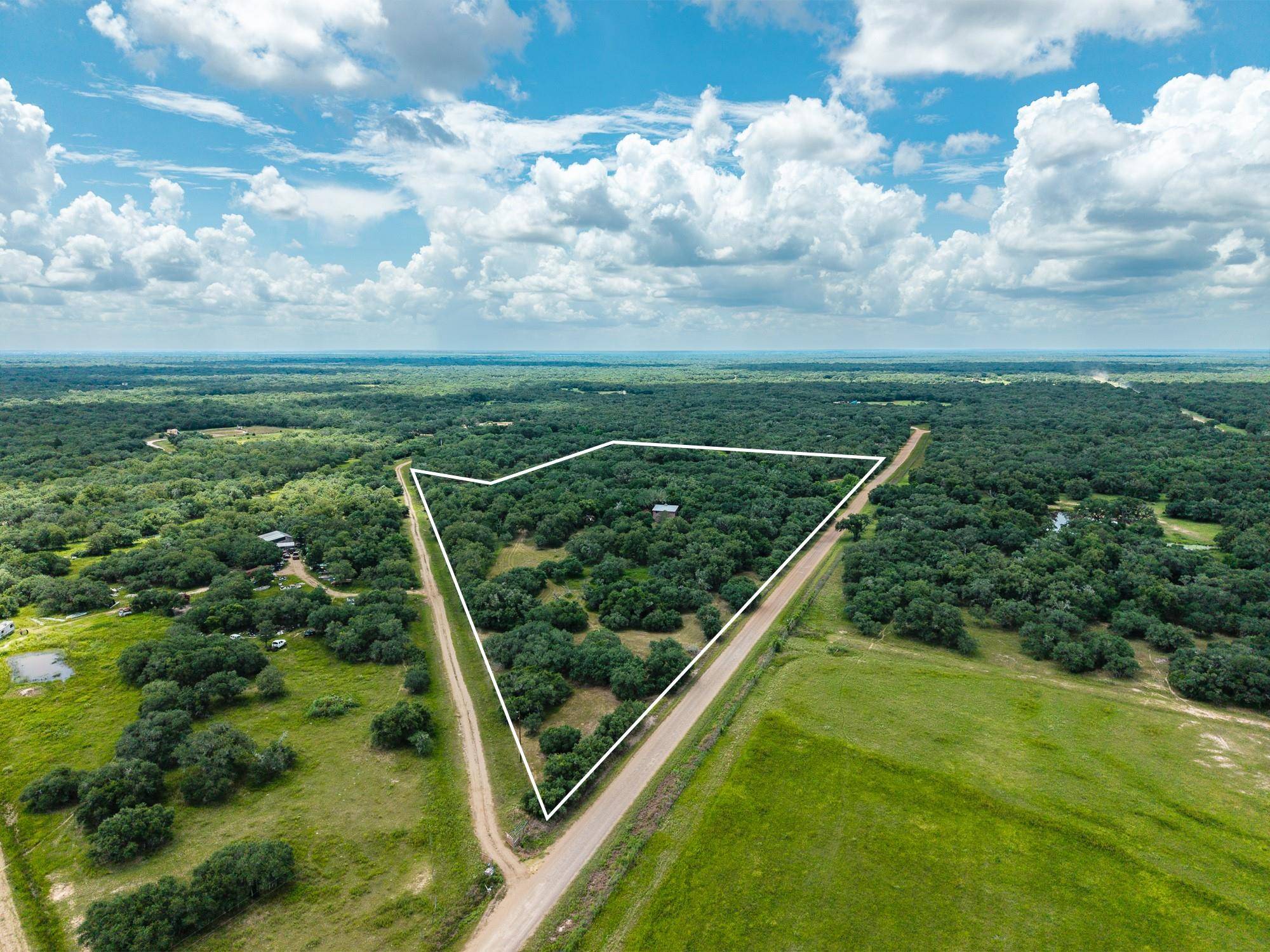5641 County Road 14, Hallettsville, TX 77964