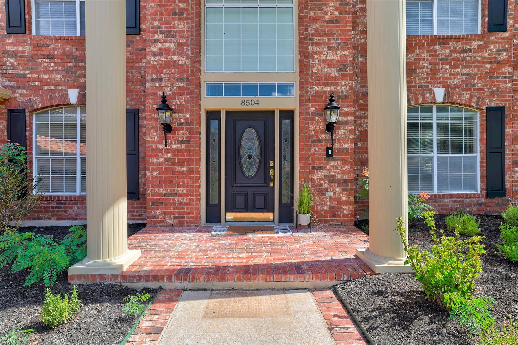 8504 Sweetness LN, Austin, TX 78750