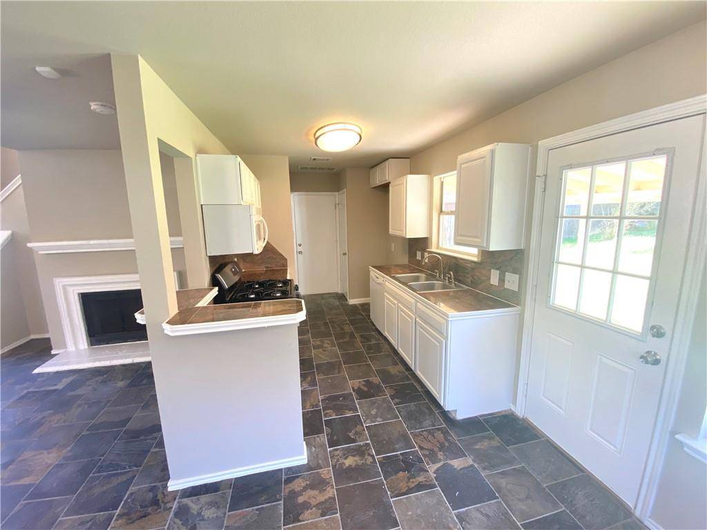 6417 Orange Blossom WAY, Austin, TX 78744