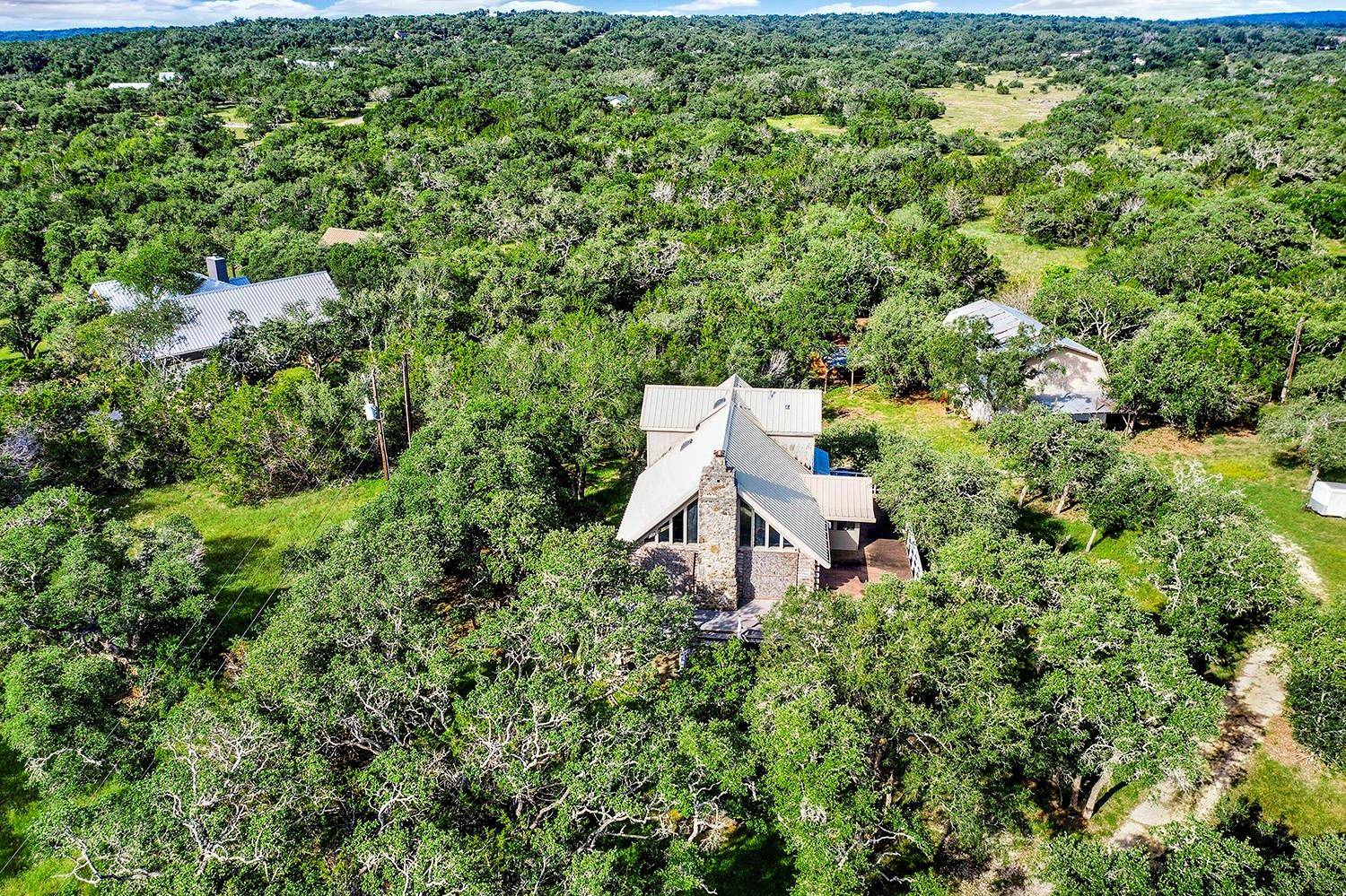 8015 Ozark DR, San Marcos, TX 78666