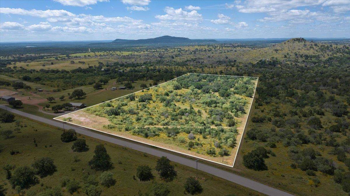 2144 CR 307, Kingsland, TX 78639