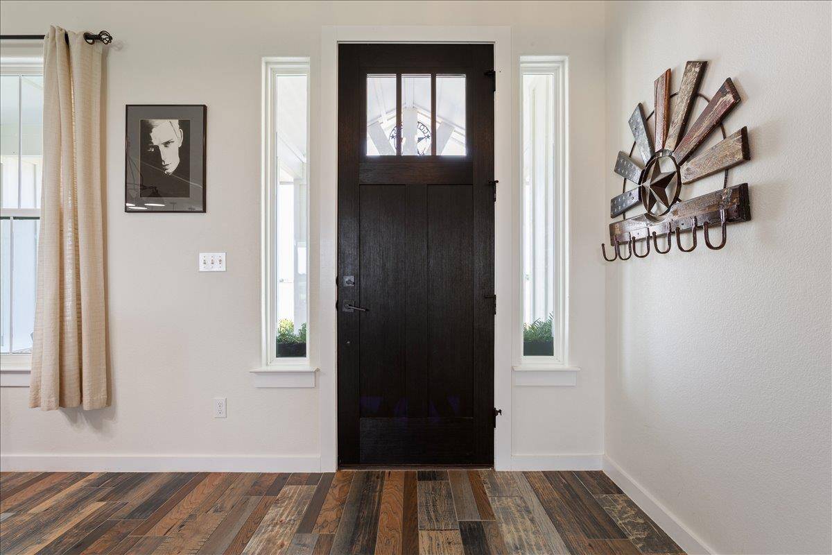 16649 Sypert School RD, Holland, TX 76534